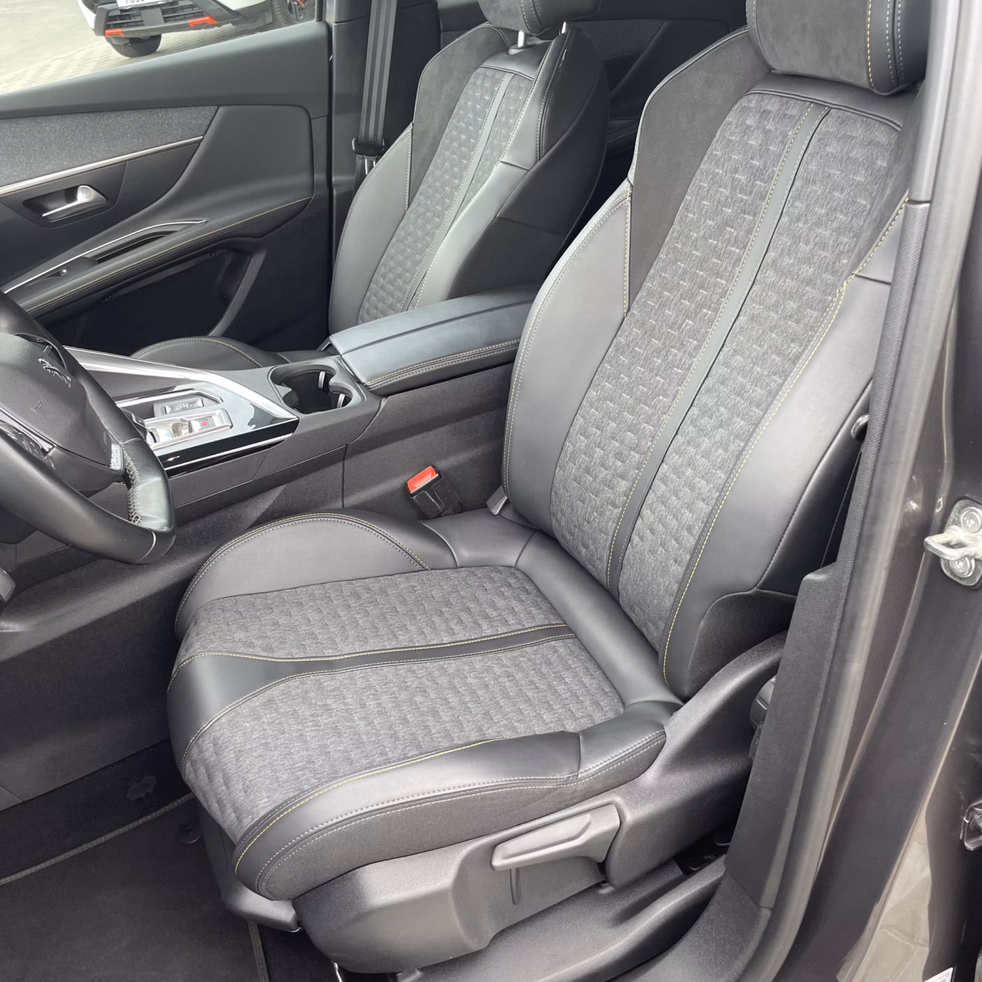 Peugeot 3008 фото 14