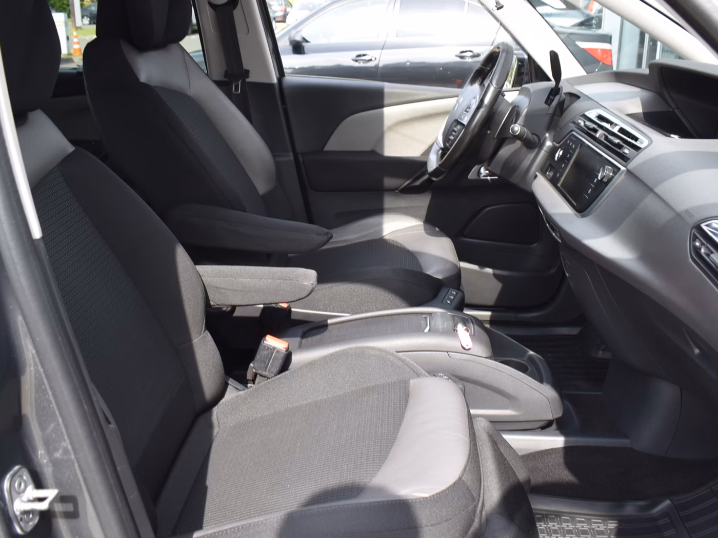 Citroen C4 Picasso фото 12