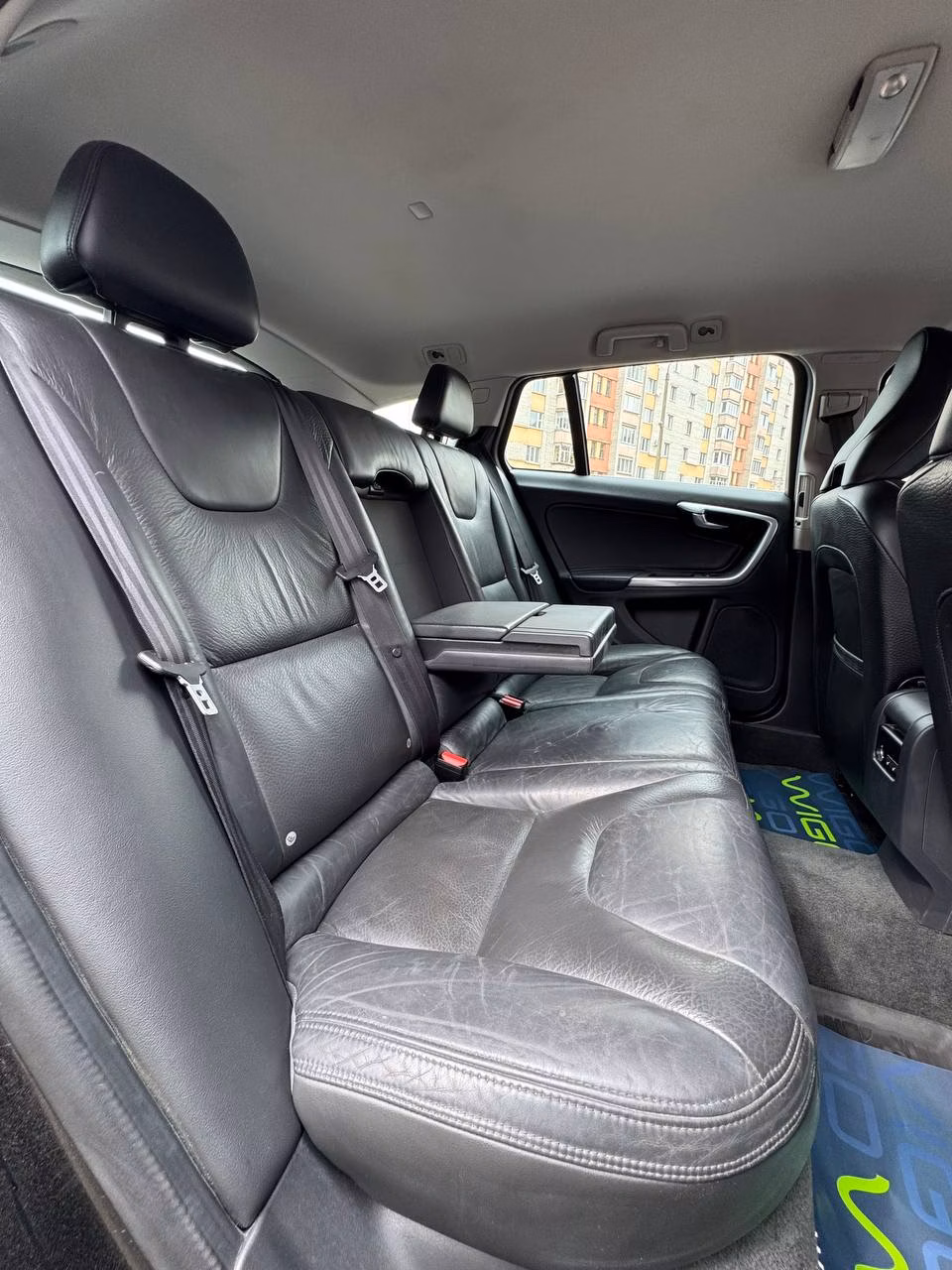 Volvo V60 фото 12