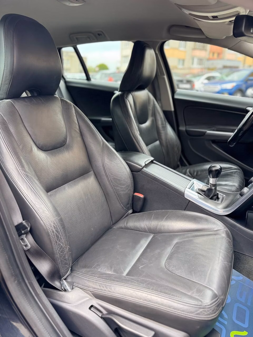 Volvo V60 фото 13
