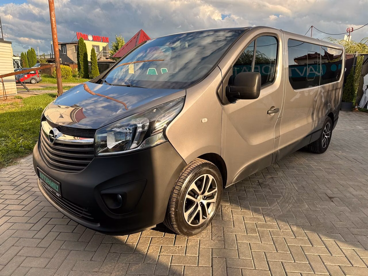 Opel Vivaro фото 3