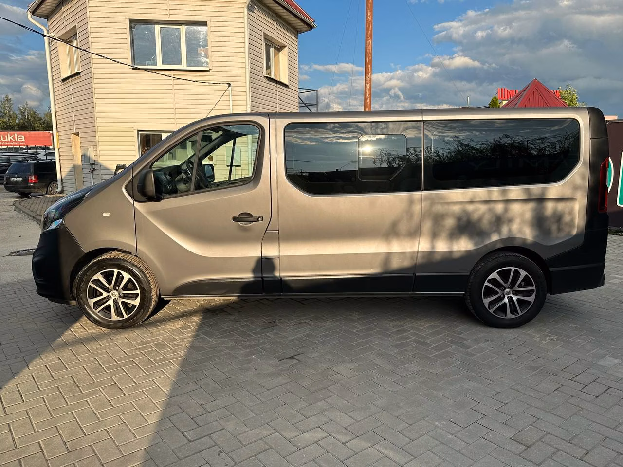 Opel Vivaro фото 4