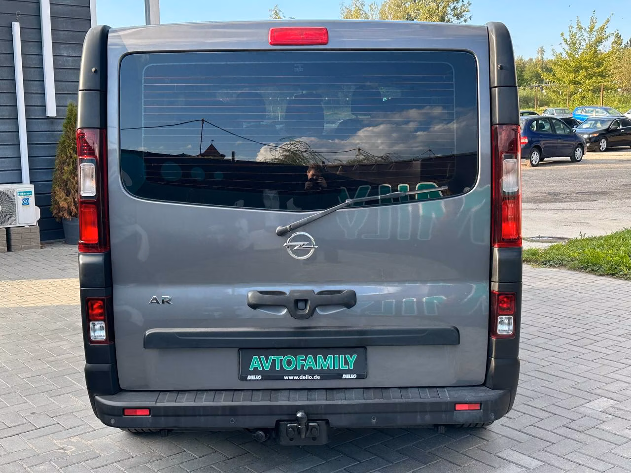 Opel Vivaro фото 6