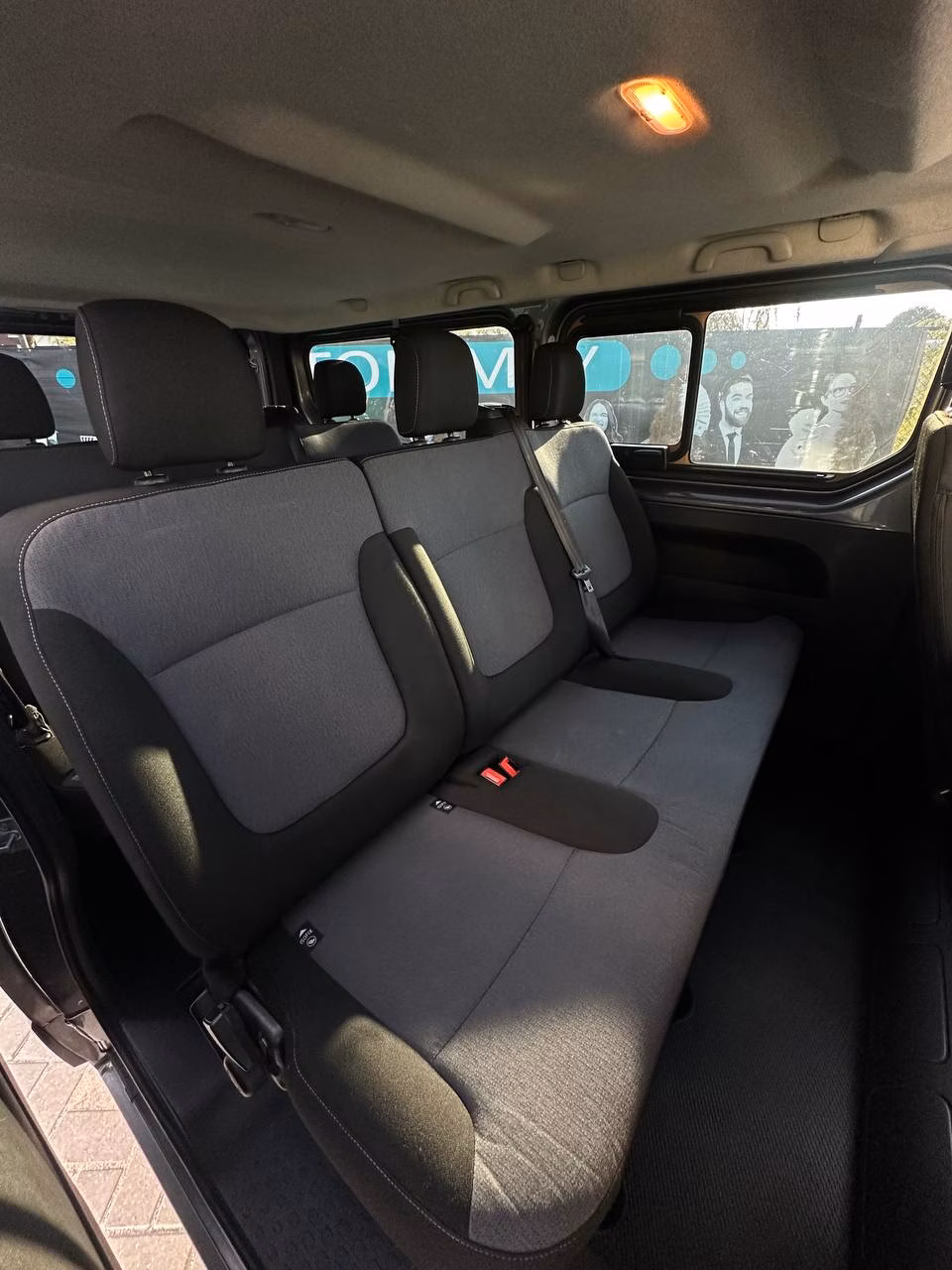 Opel Vivaro фото 11