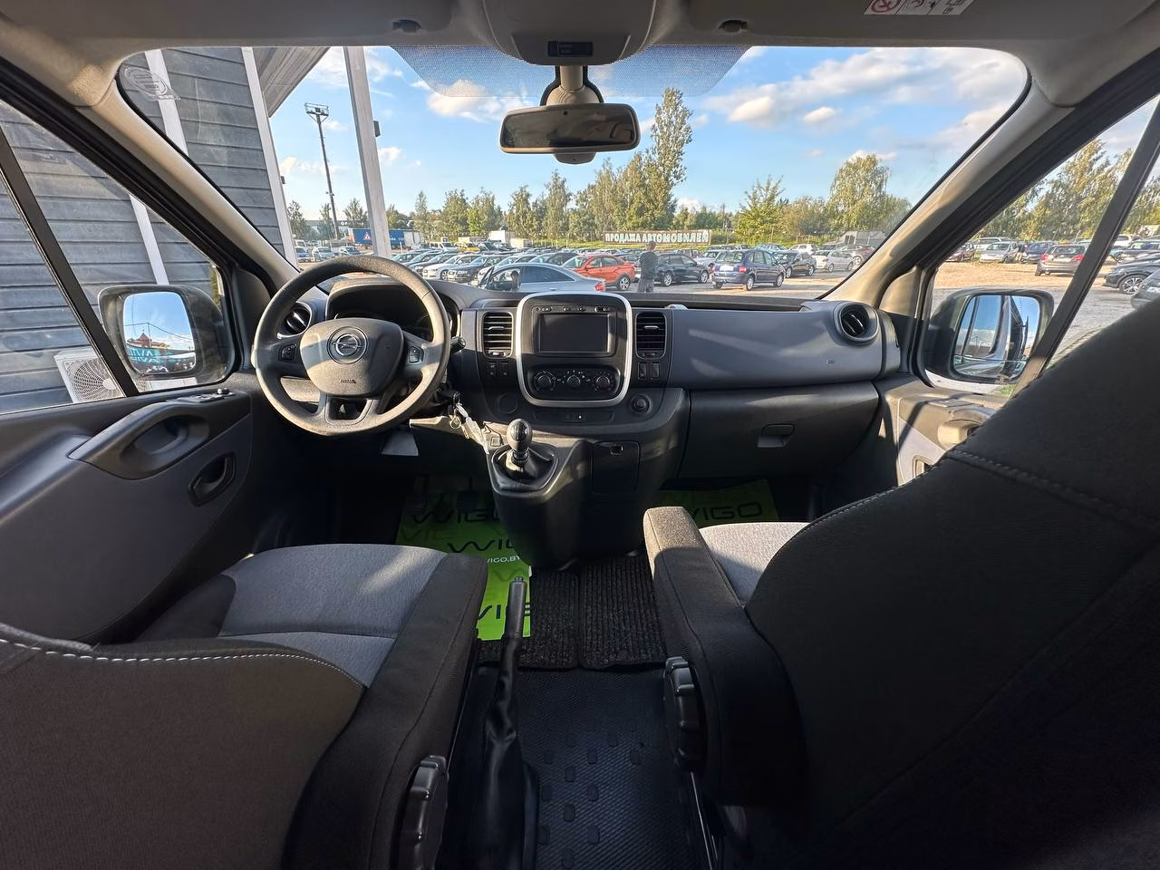 Opel Vivaro фото 14
