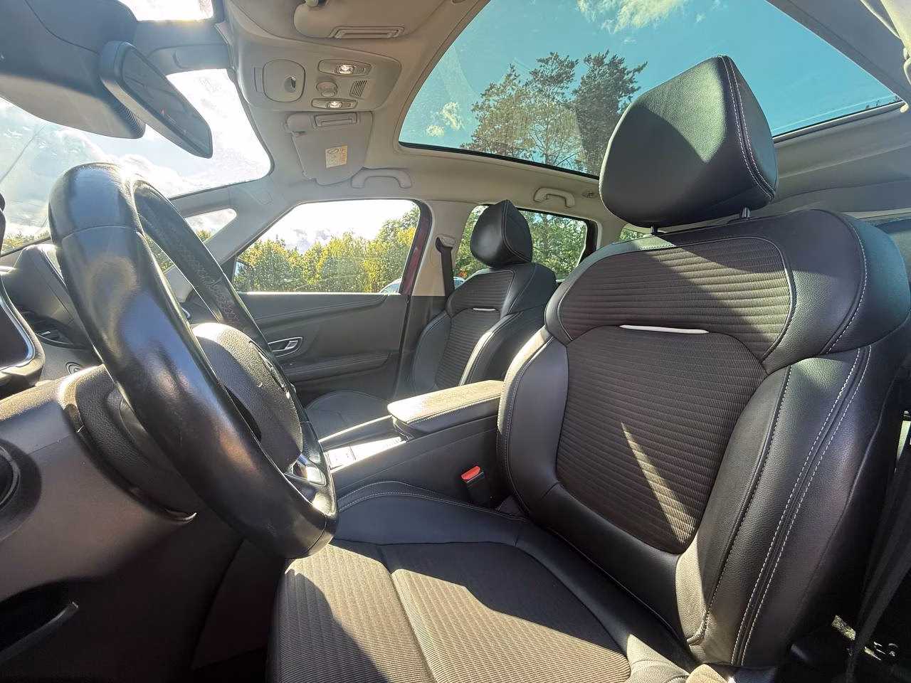 Renault Grand Scenic фото 10