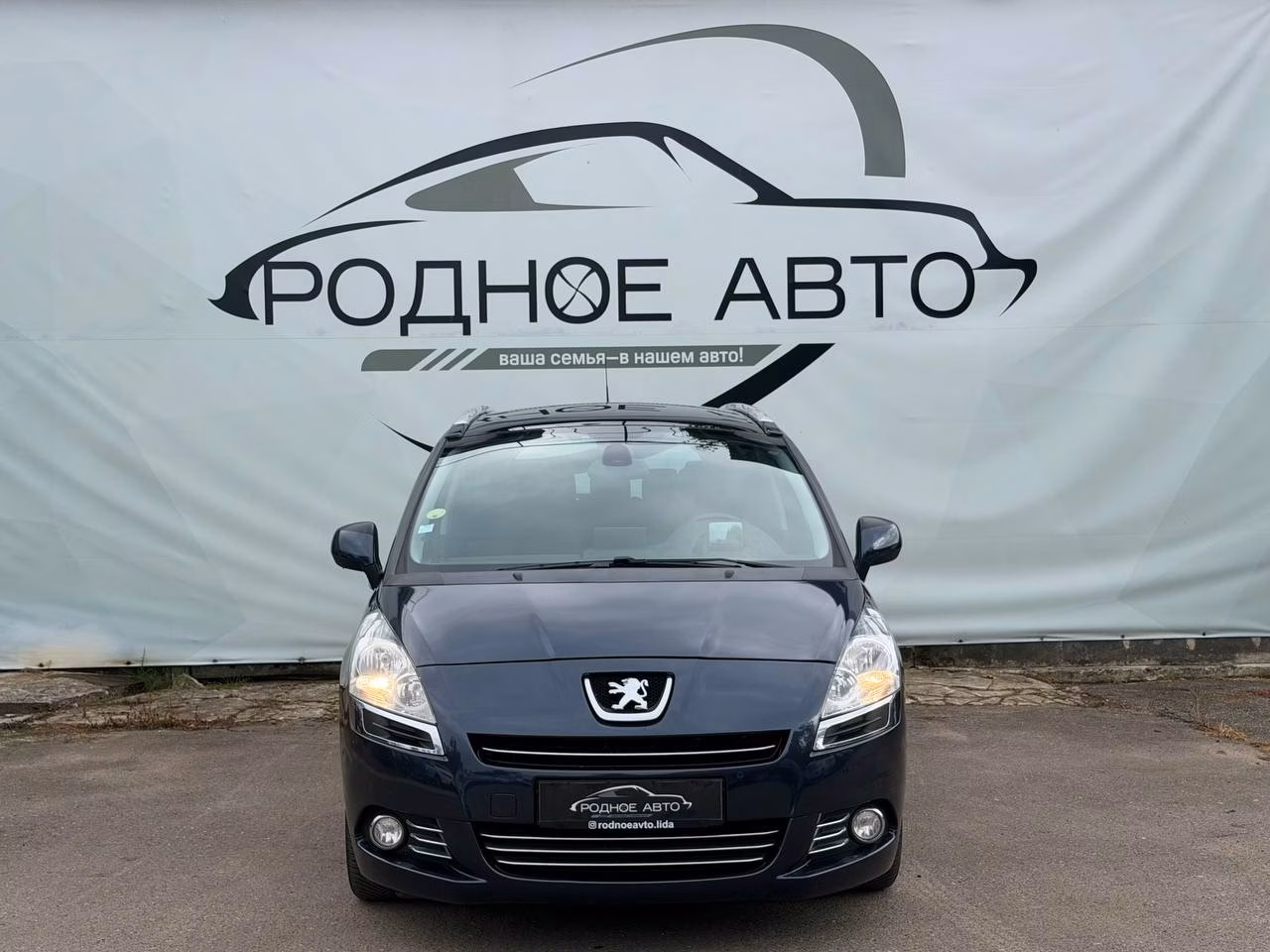 Peugeot 5008 фото 2