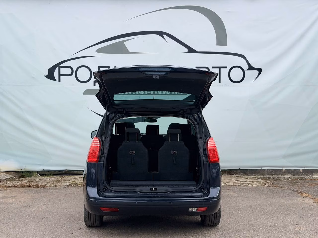 Peugeot 5008 фото 7