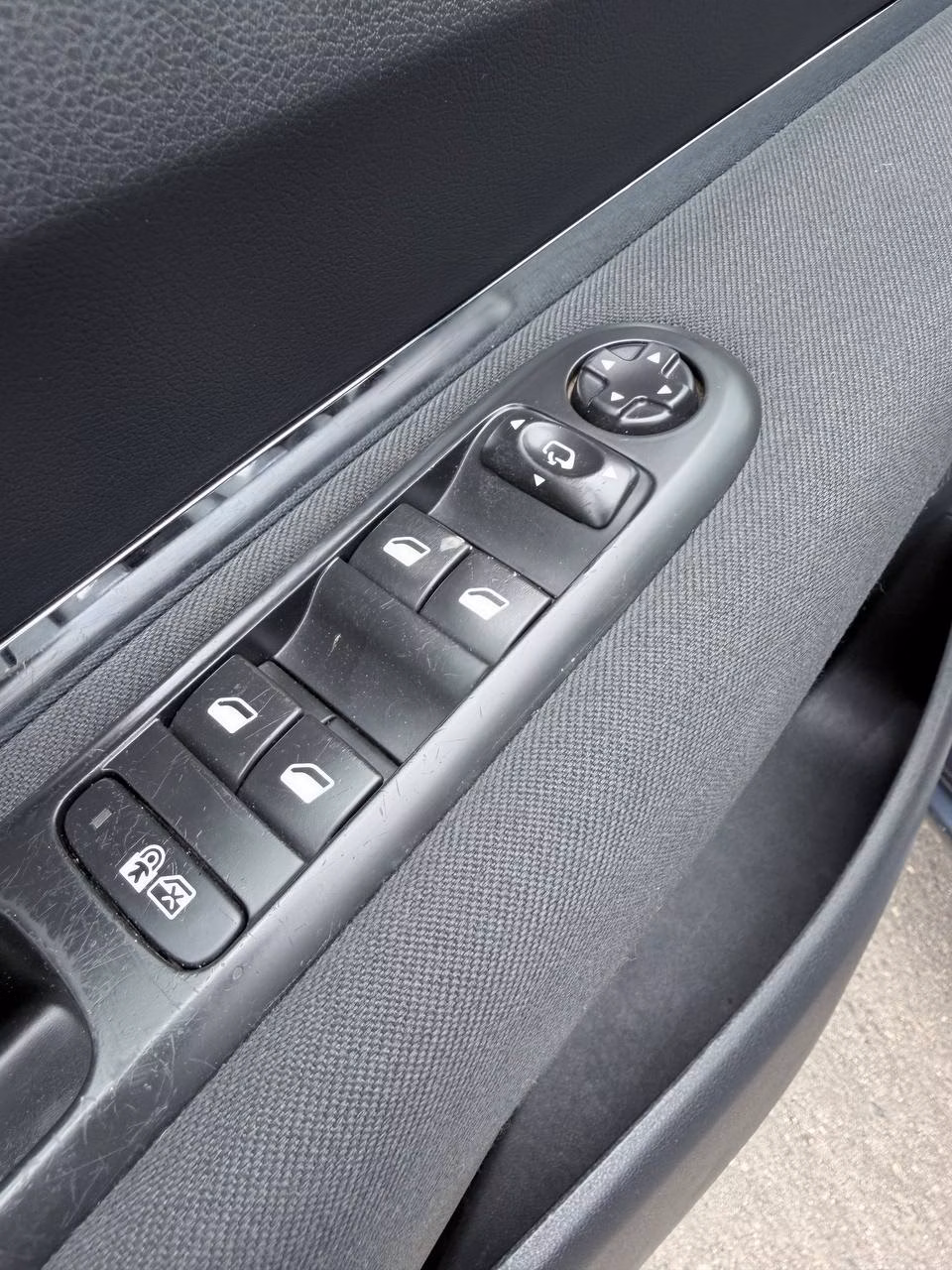 Peugeot 5008 фото 15