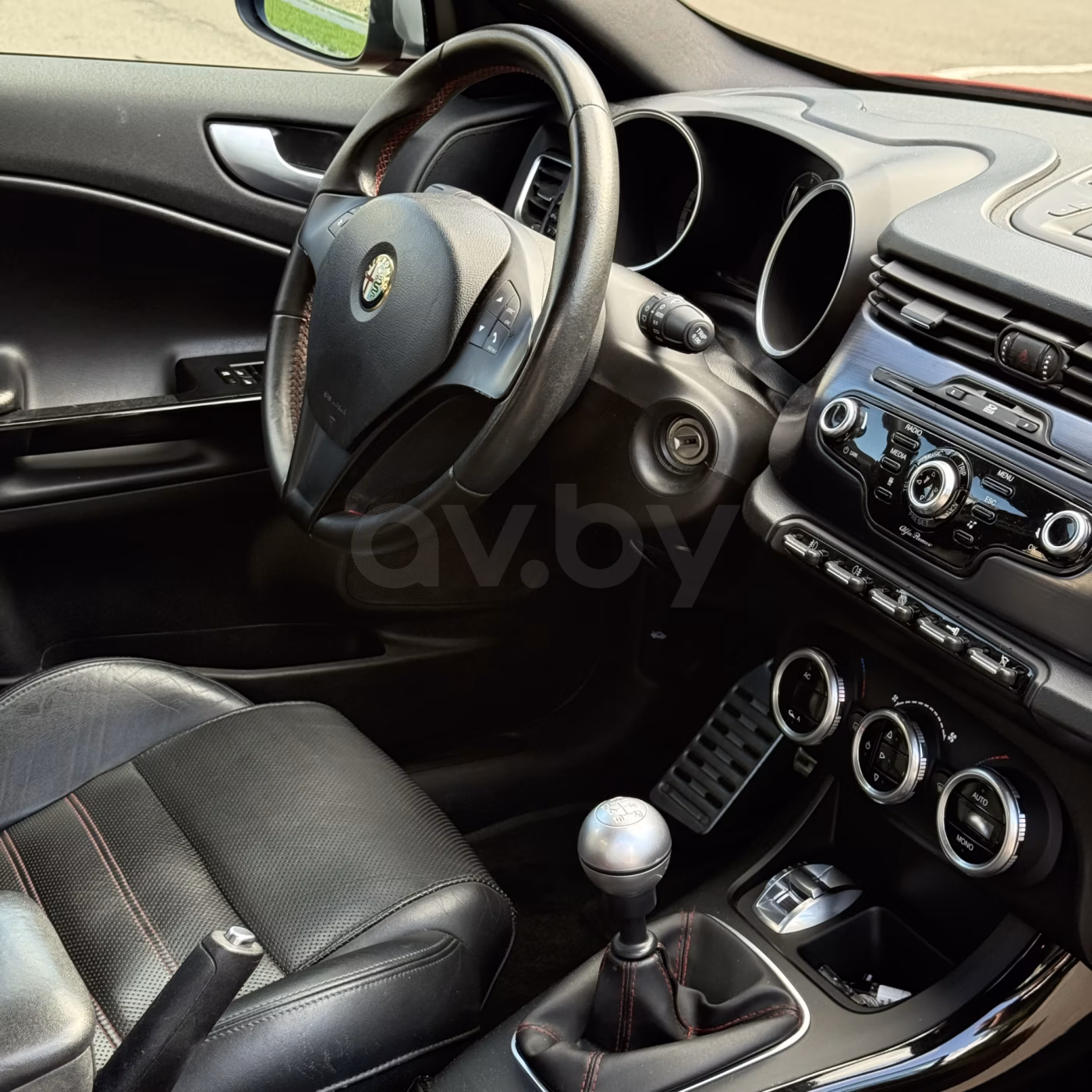 Alfa Romeo Giulietta фото 14