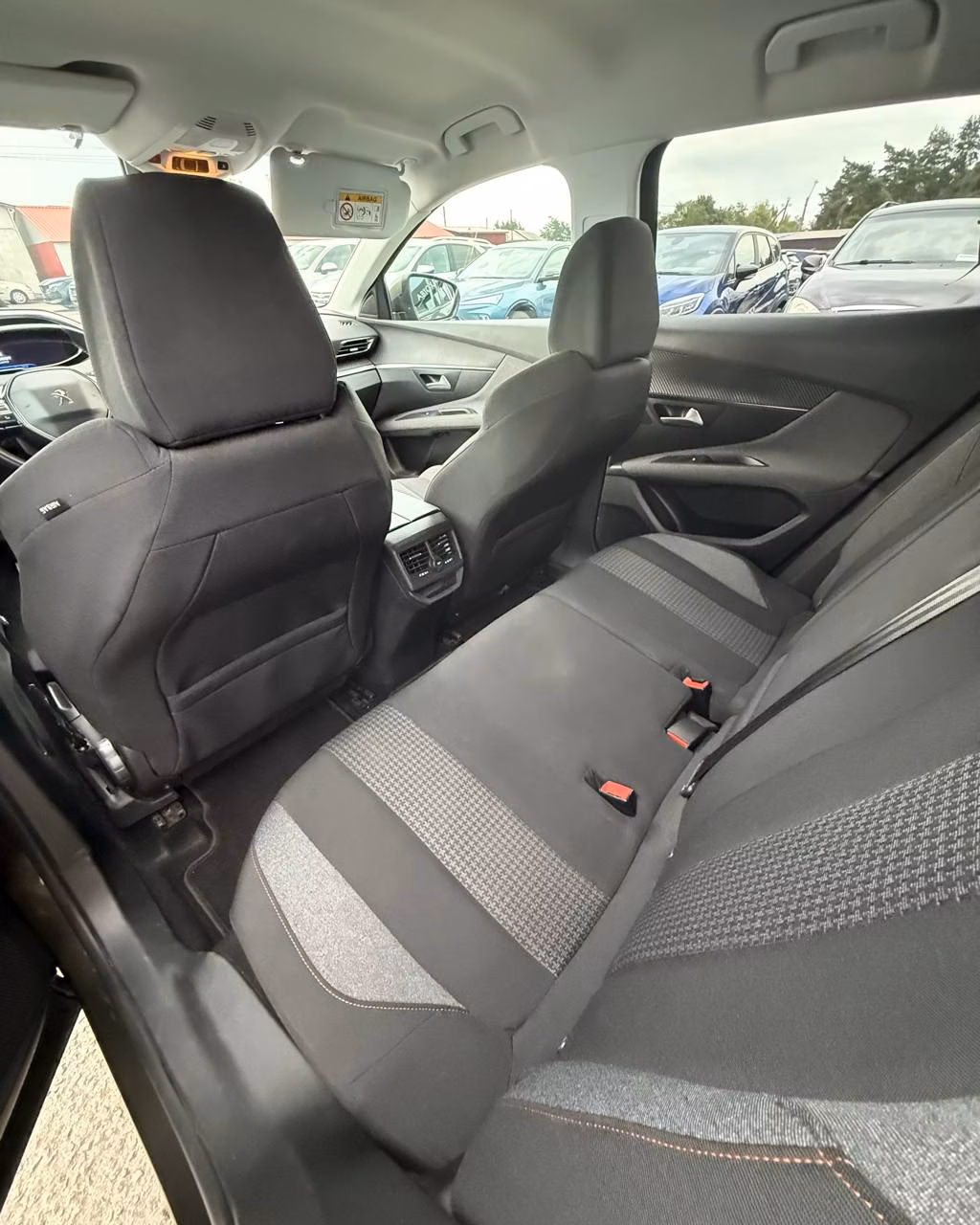 Peugeot 3008 фото 12