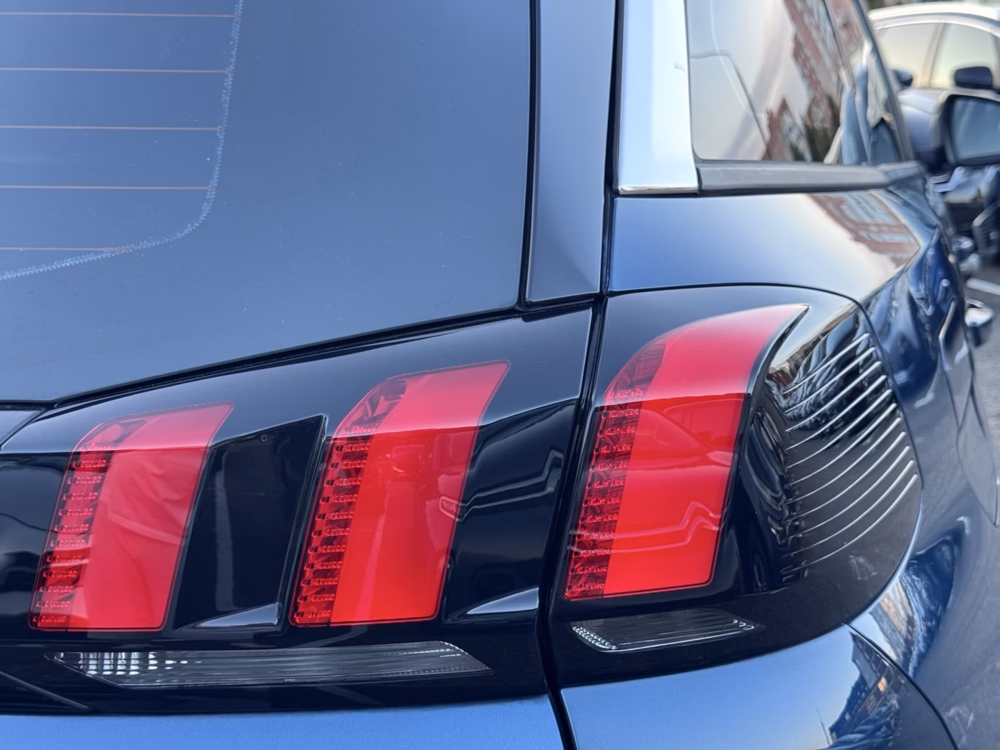 Peugeot 5008 фото 12