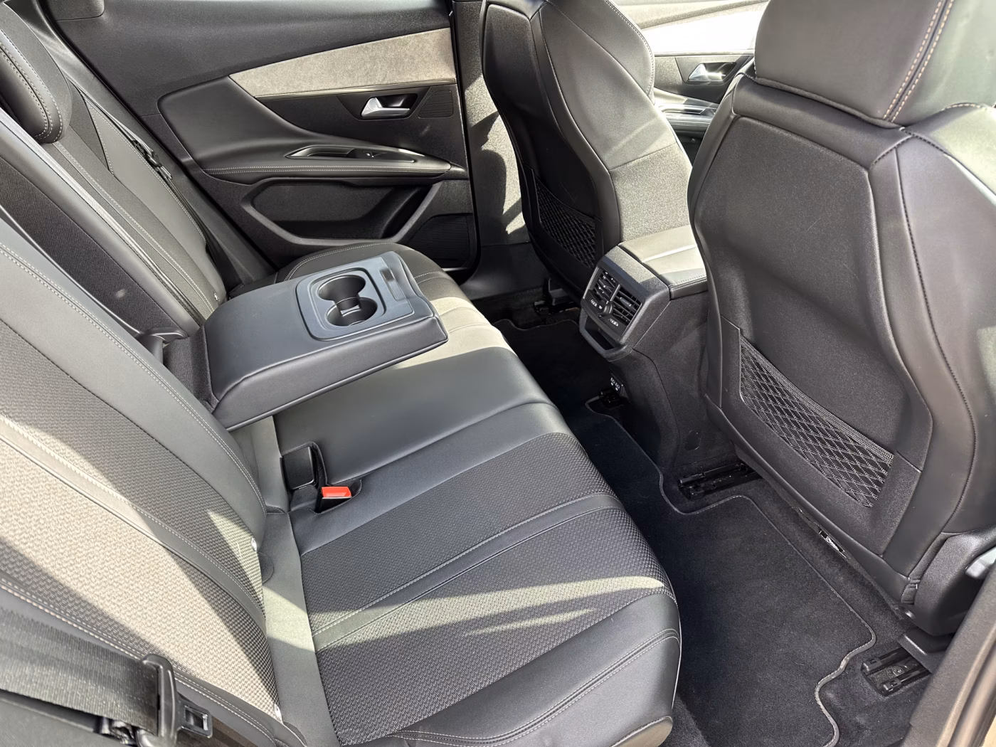 Peugeot 3008 фото 11