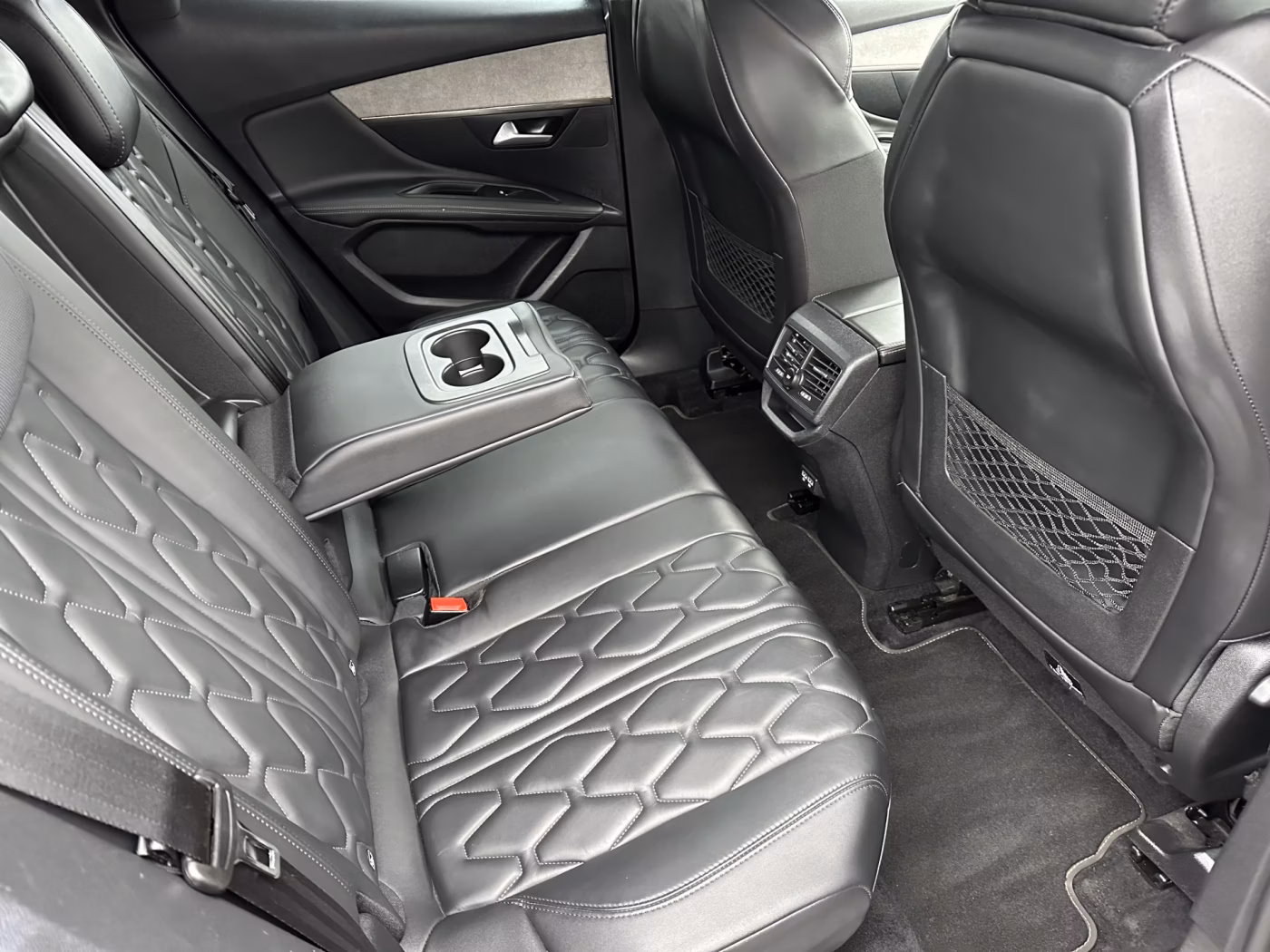 Peugeot 3008 фото 12
