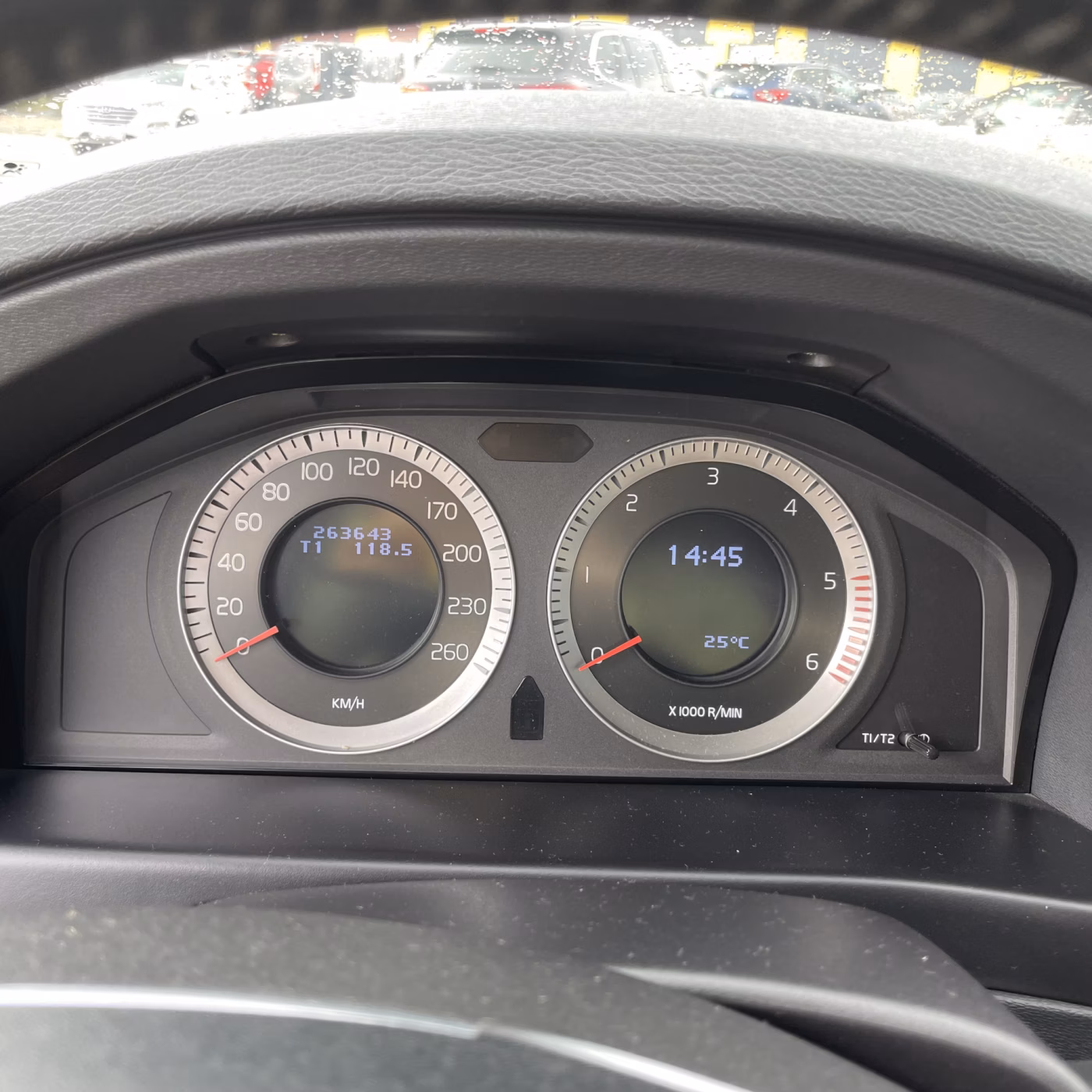 Volvo V70 фото 14