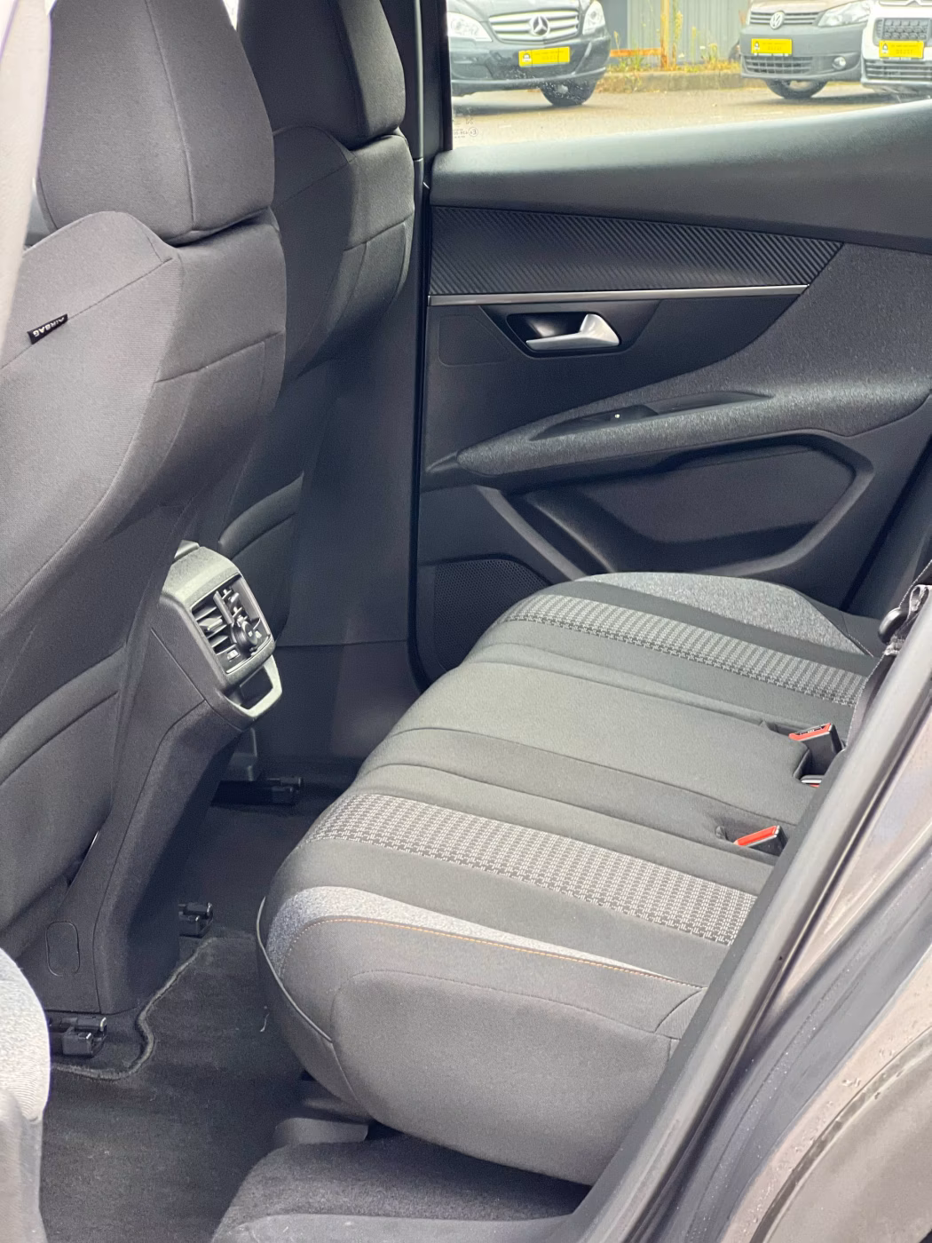 Peugeot 3008 фото 12
