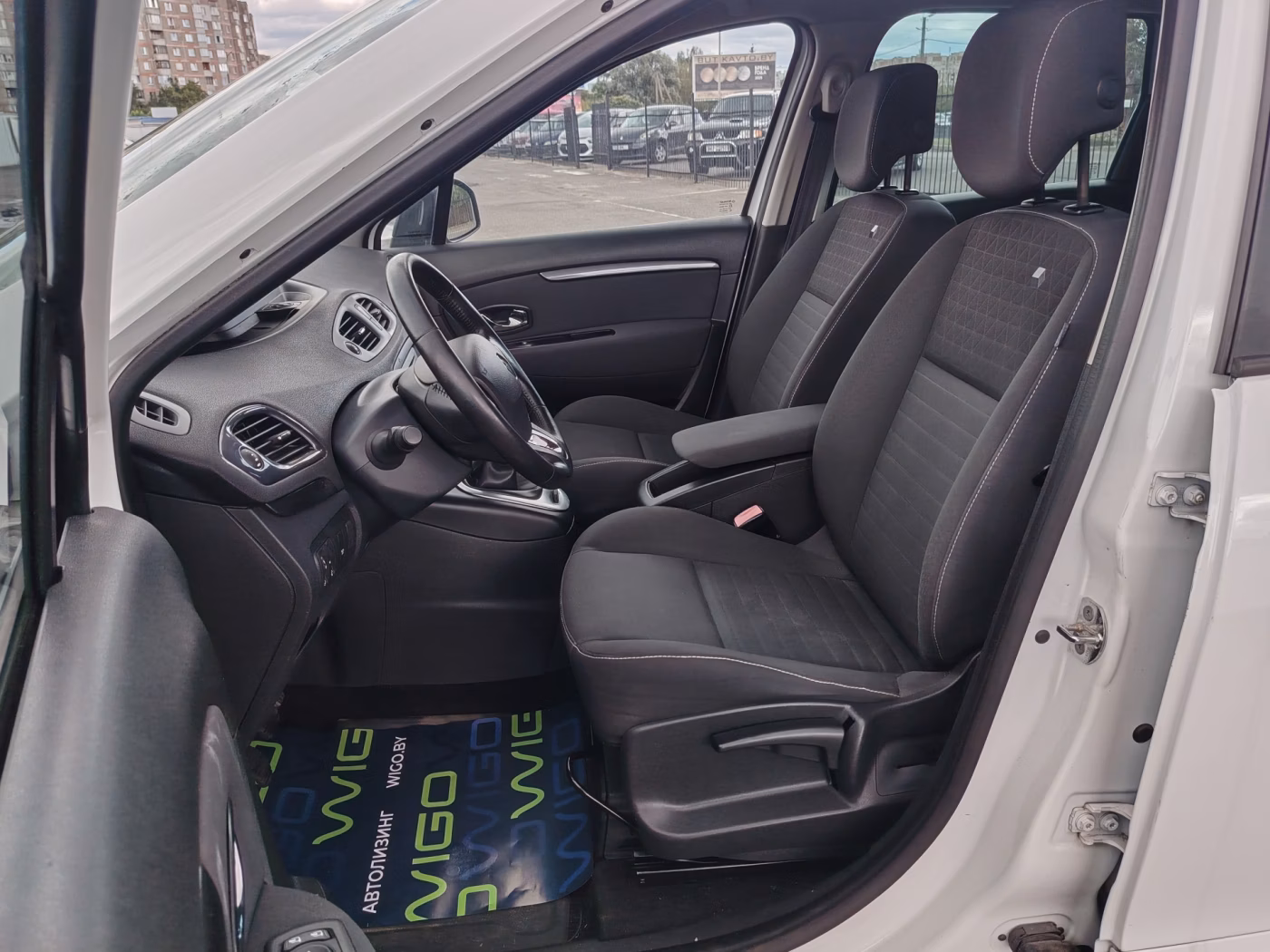 Renault Scenic фото 8