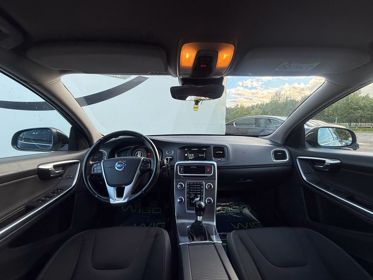 Volvo V60 фото 9