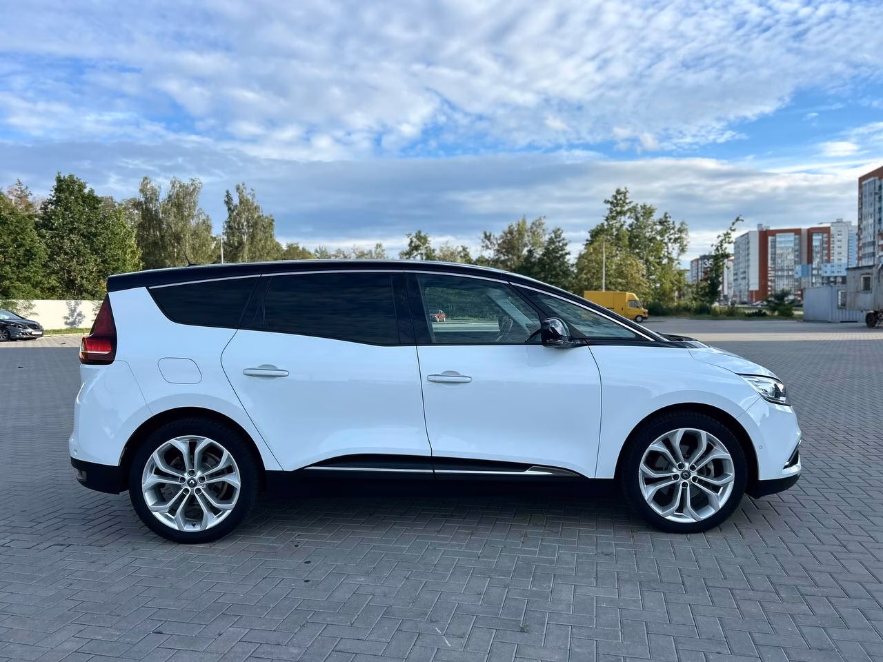 Renault Grand Scenic фото 3