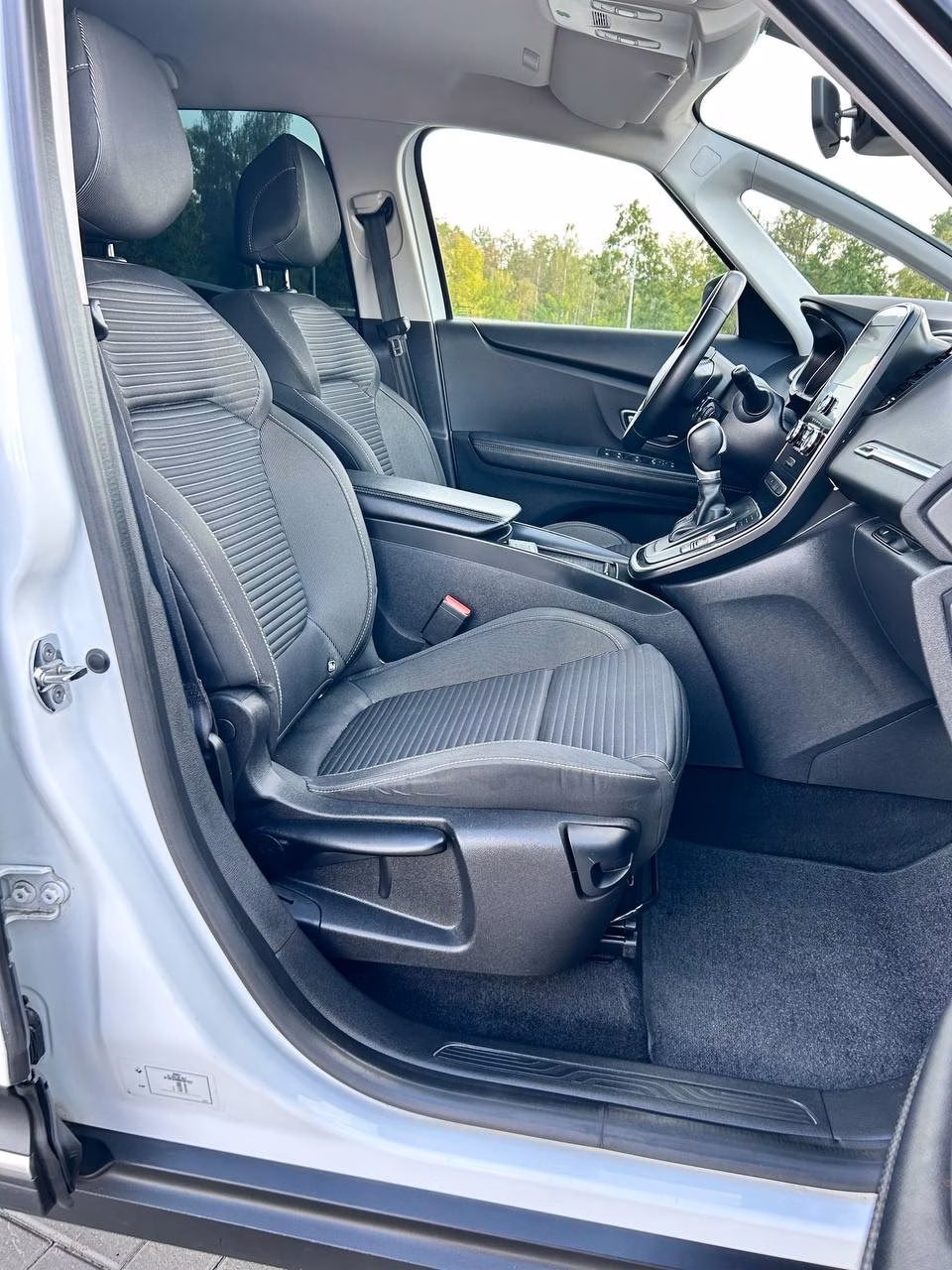 Renault Grand Scenic фото 9
