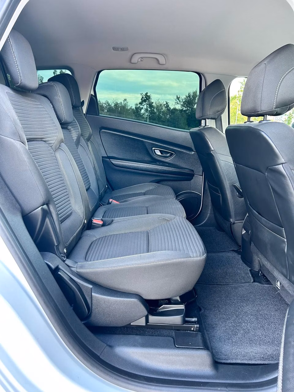Renault Grand Scenic фото 10
