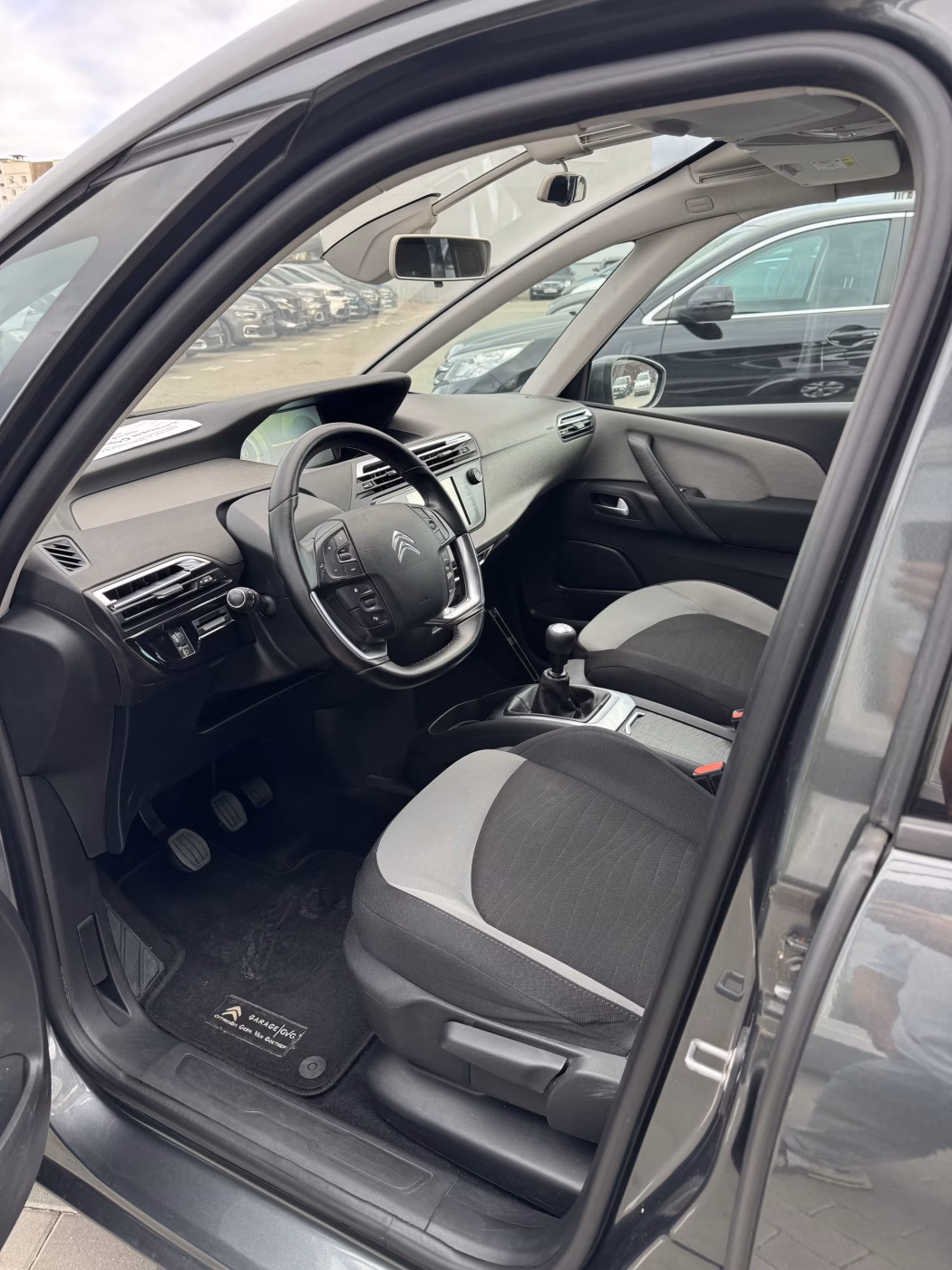 Citroen C4 Grand Picasso фото 12