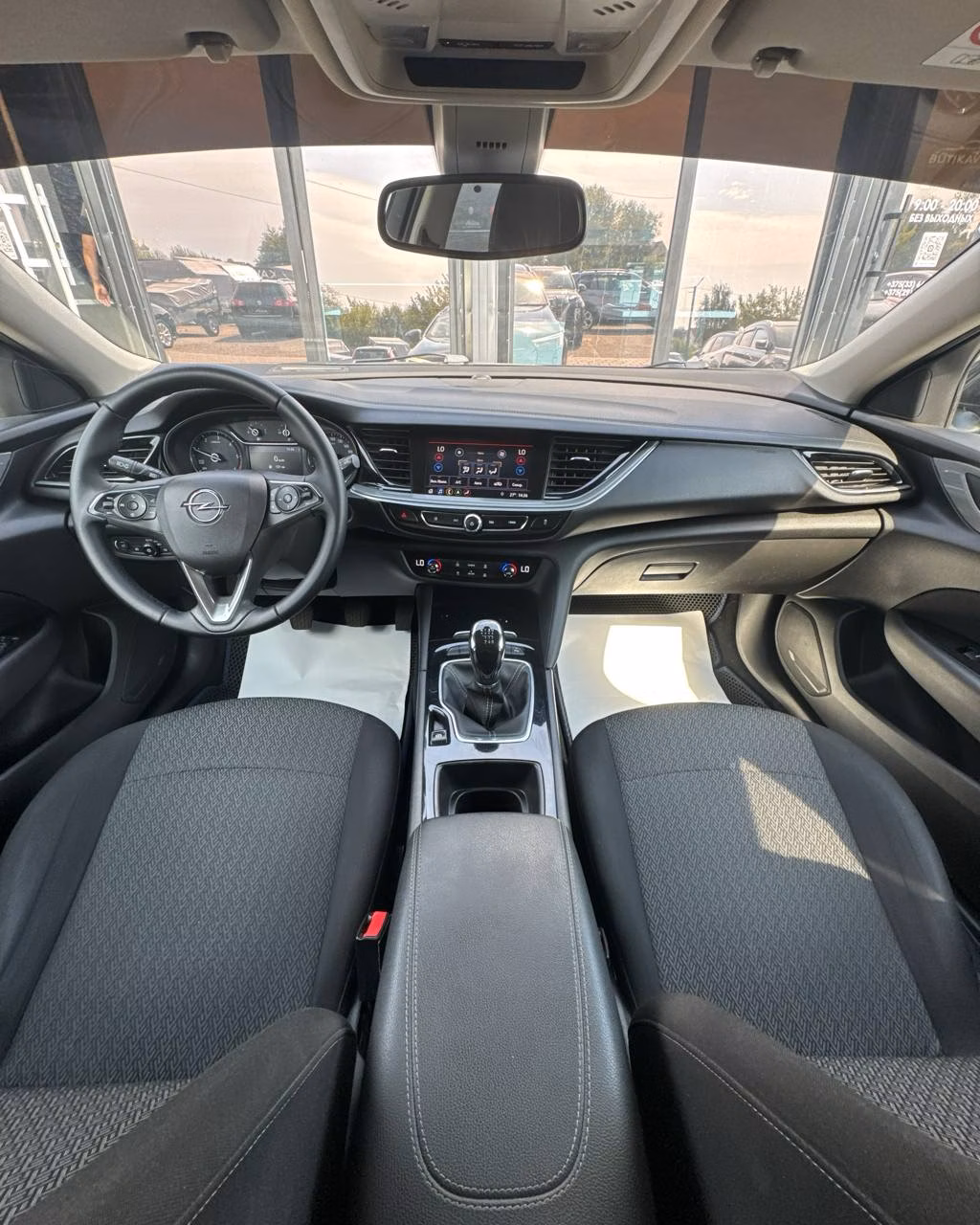 Opel Insignia фото 7