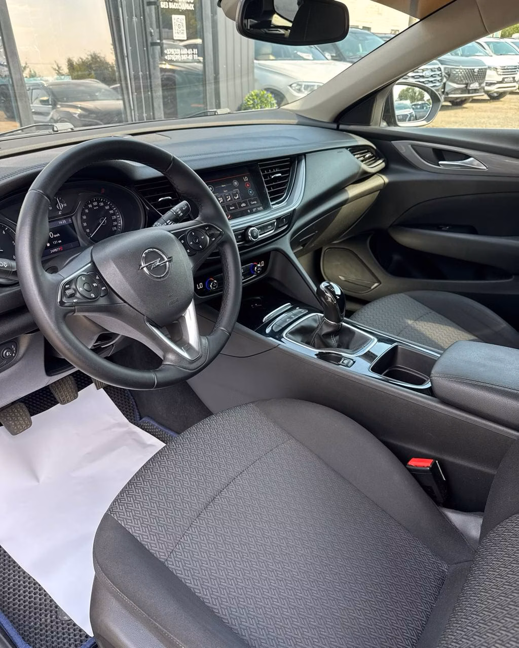 Opel Insignia фото 8
