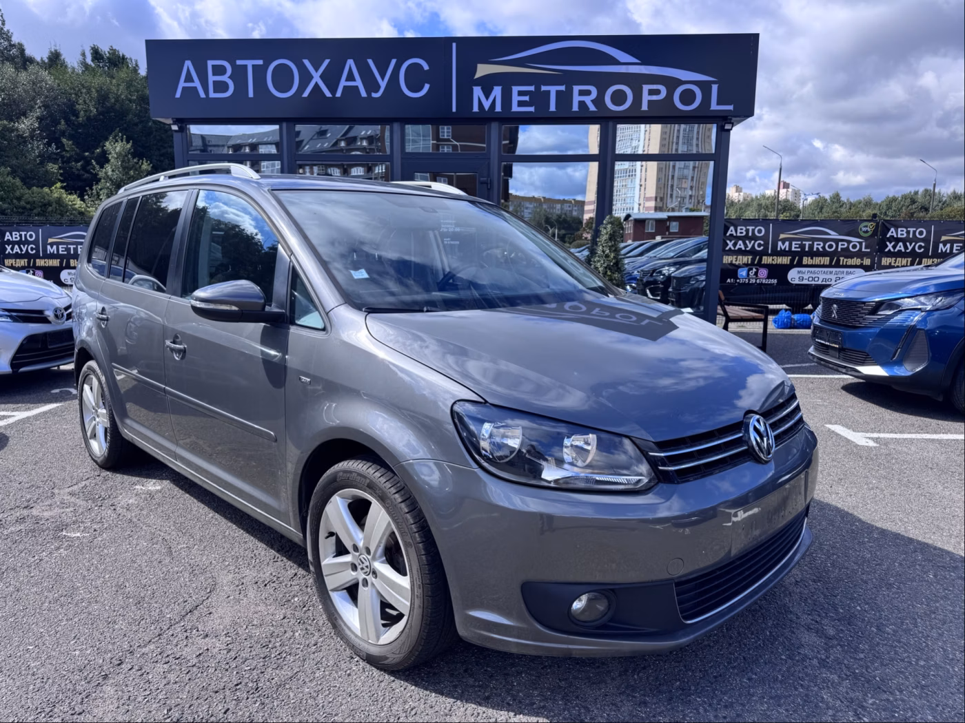 Volkswagen Touran фото 2