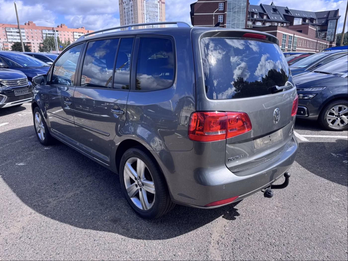 Volkswagen Touran фото 6