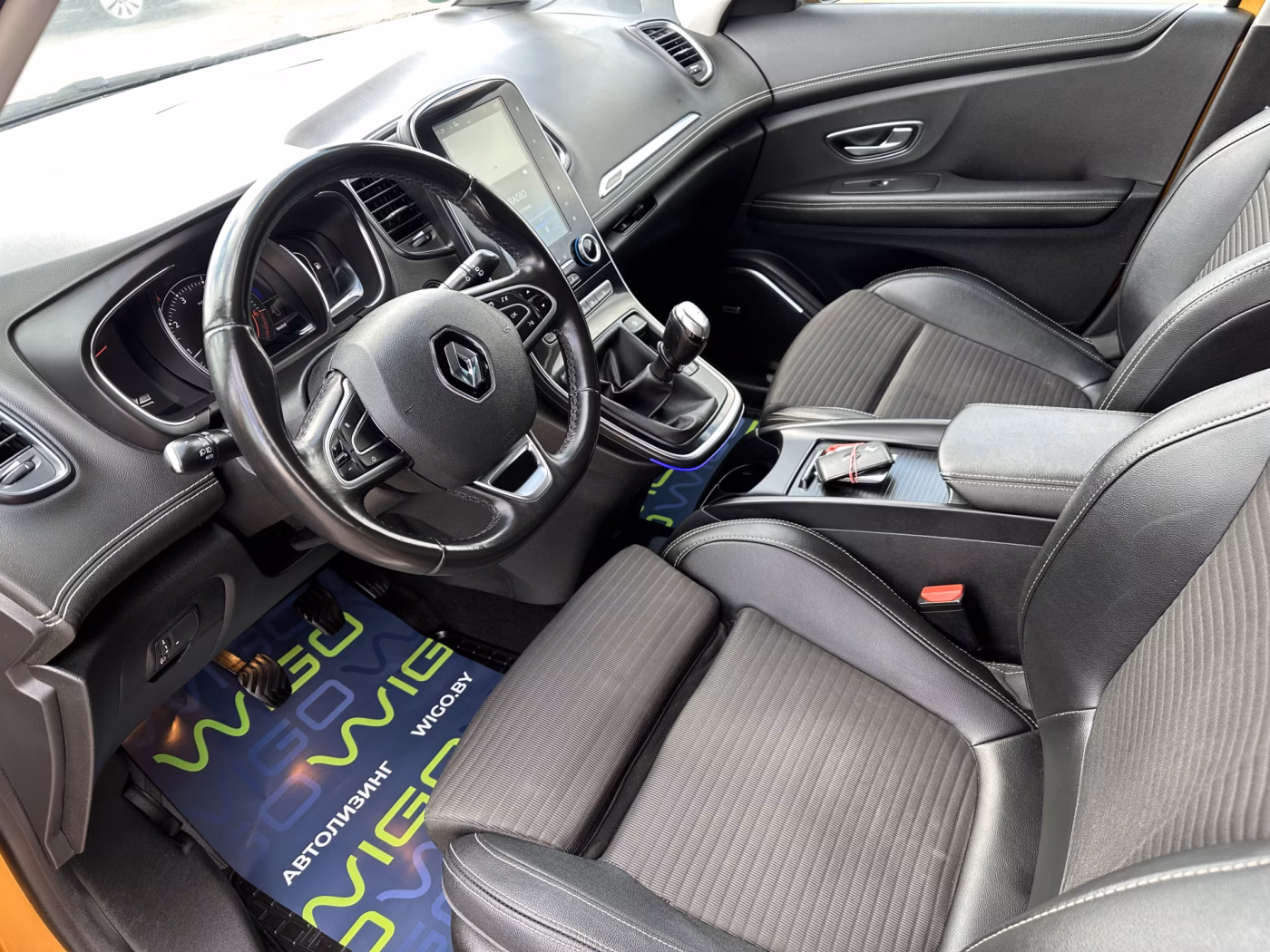 Renault Scenic фото 8