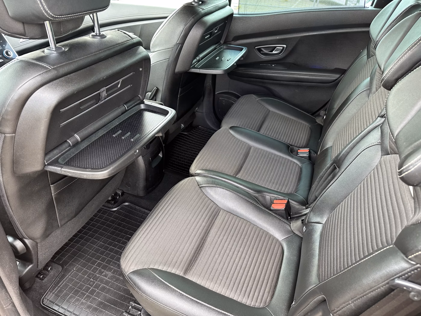 Renault Scenic фото 9