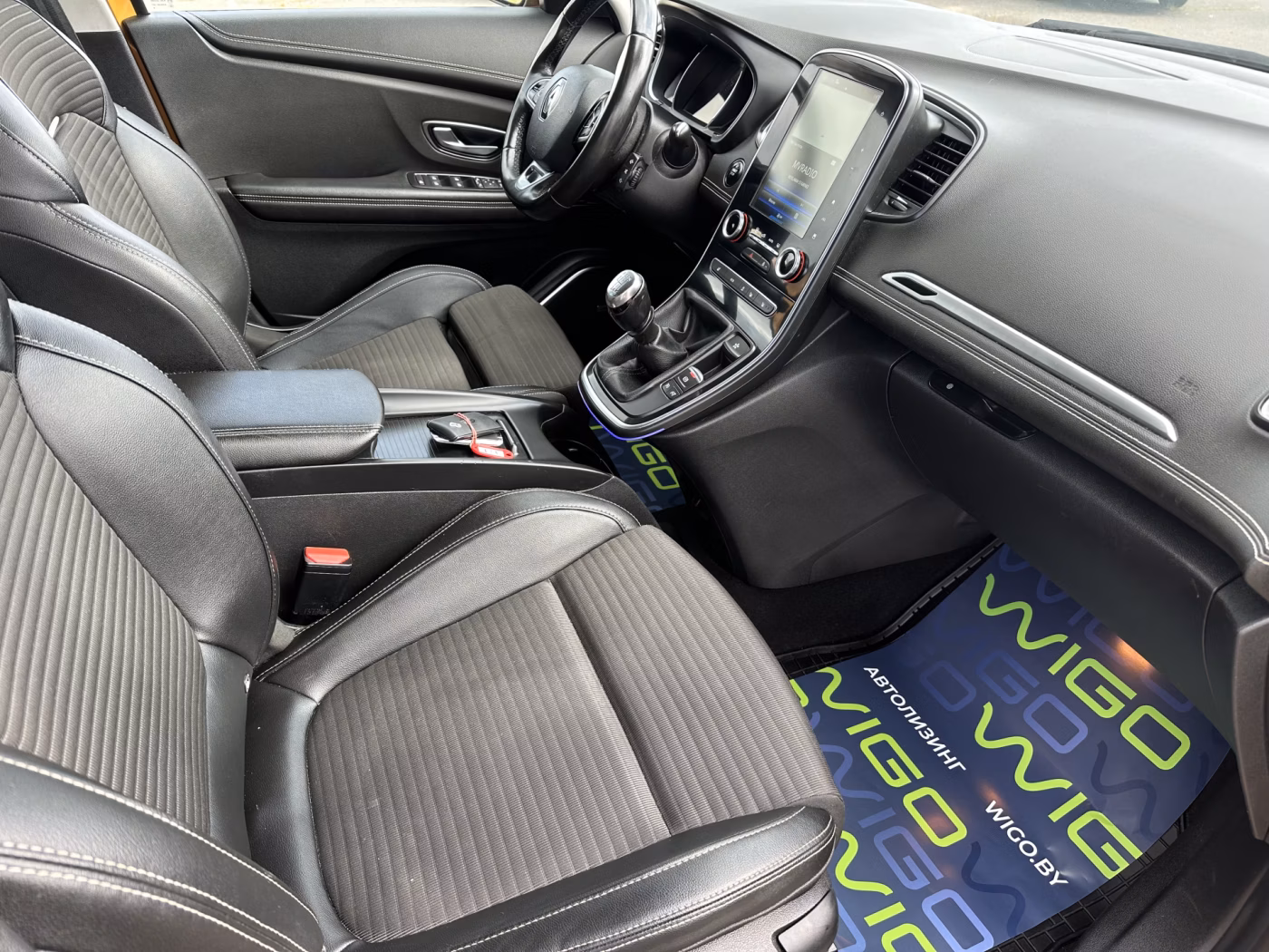 Renault Scenic фото 12