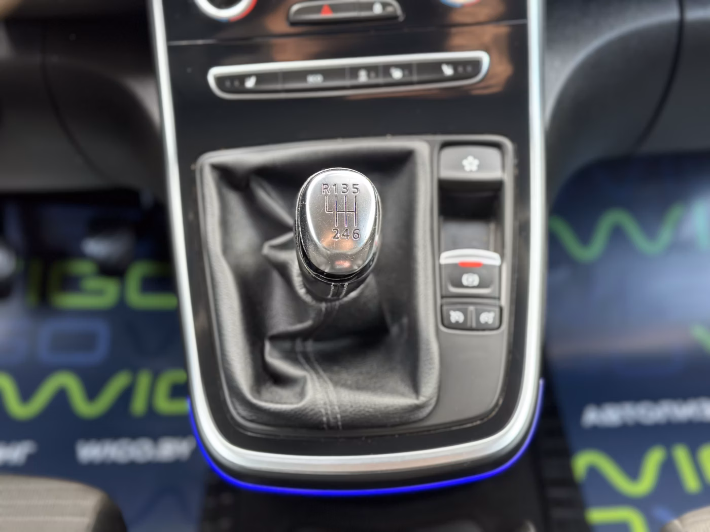 Renault Scenic фото 15