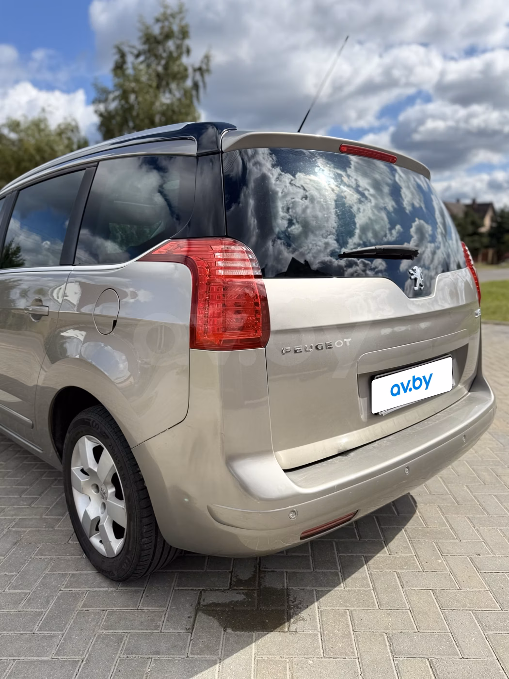 Peugeot 5008 фото 13