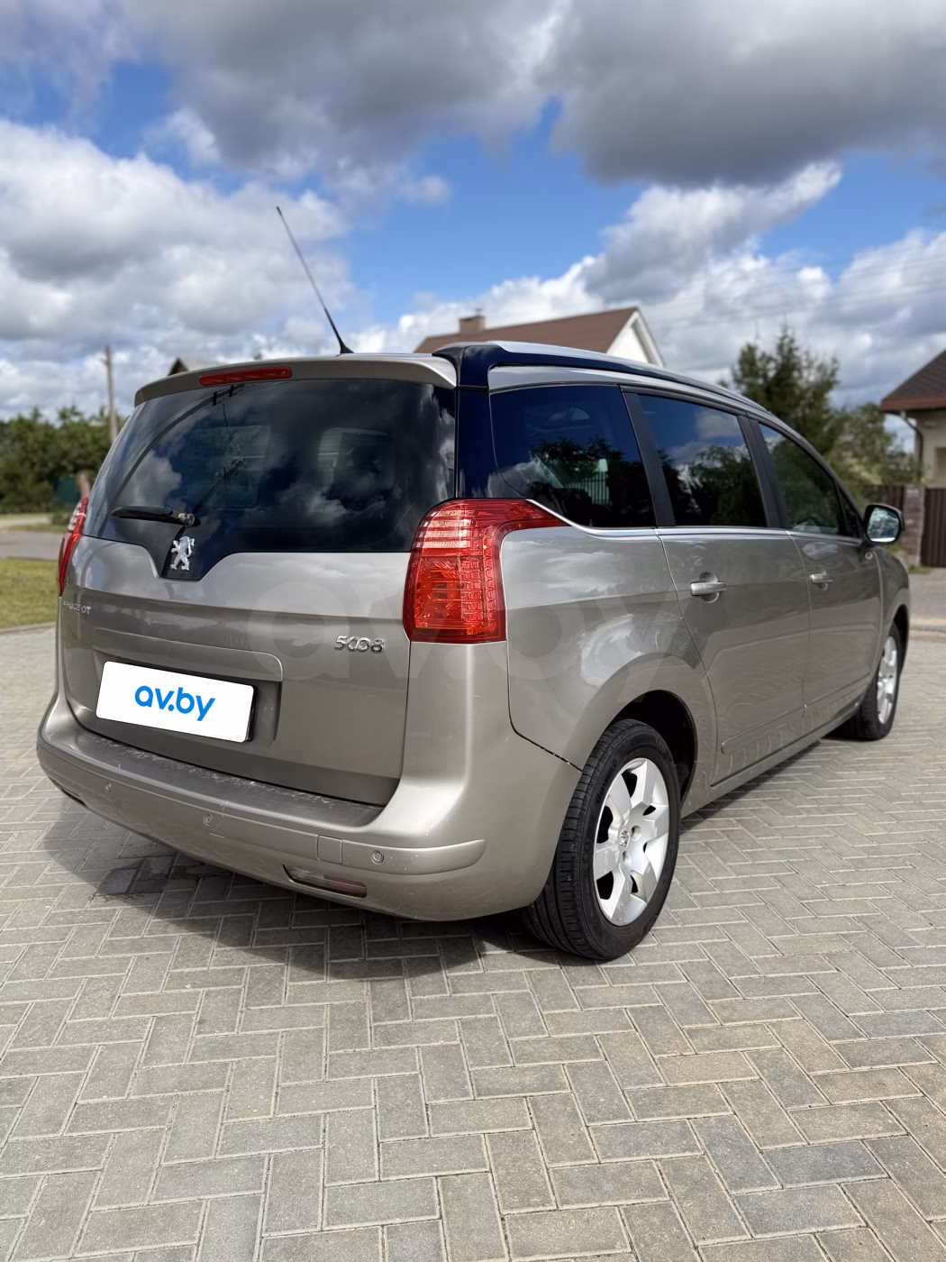 Peugeot 5008 фото 15