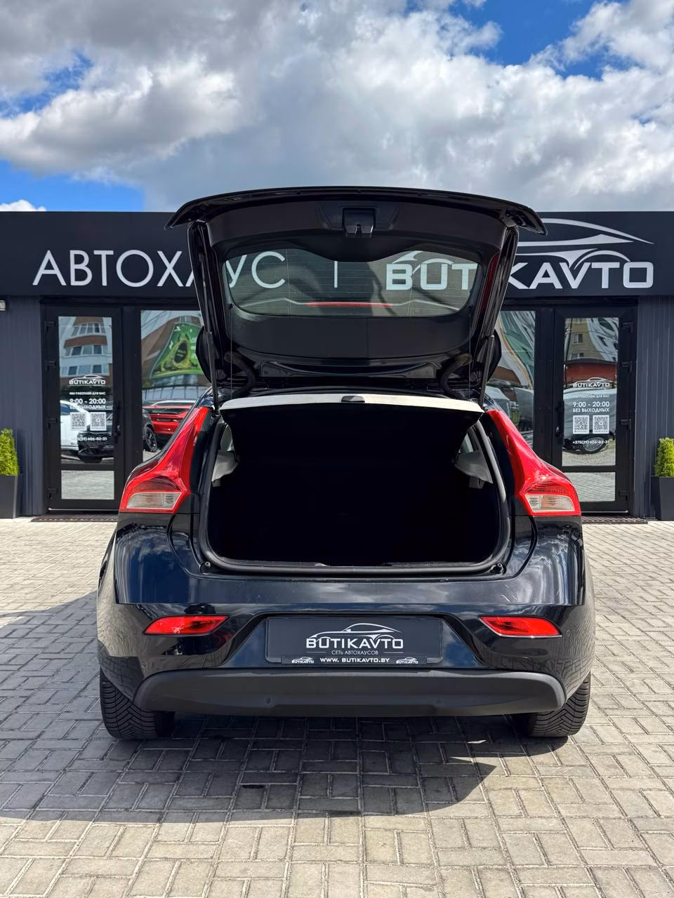 Volvo V40 фото 12