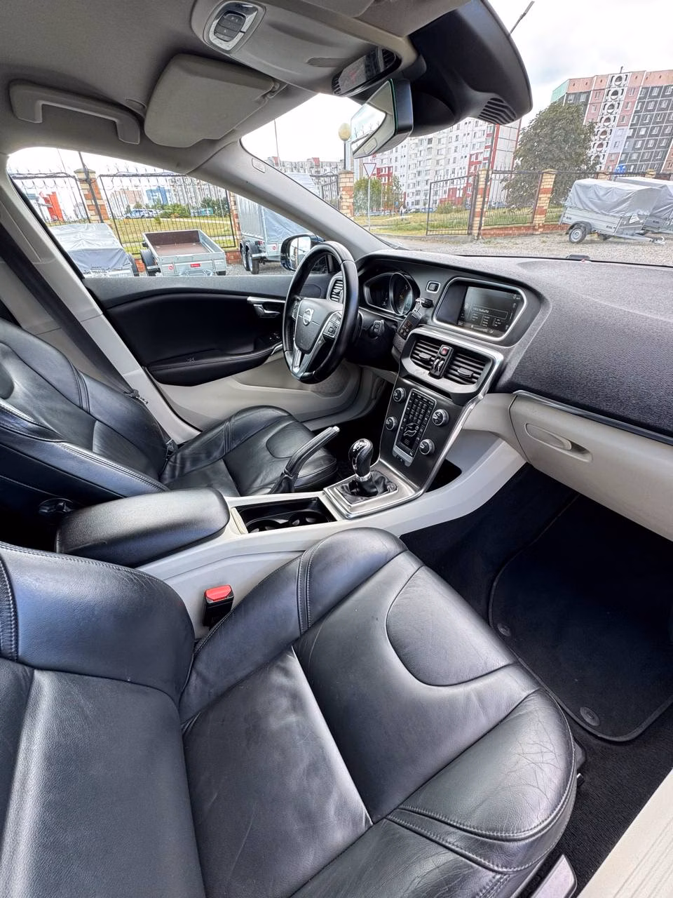 Volvo V40 фото 13