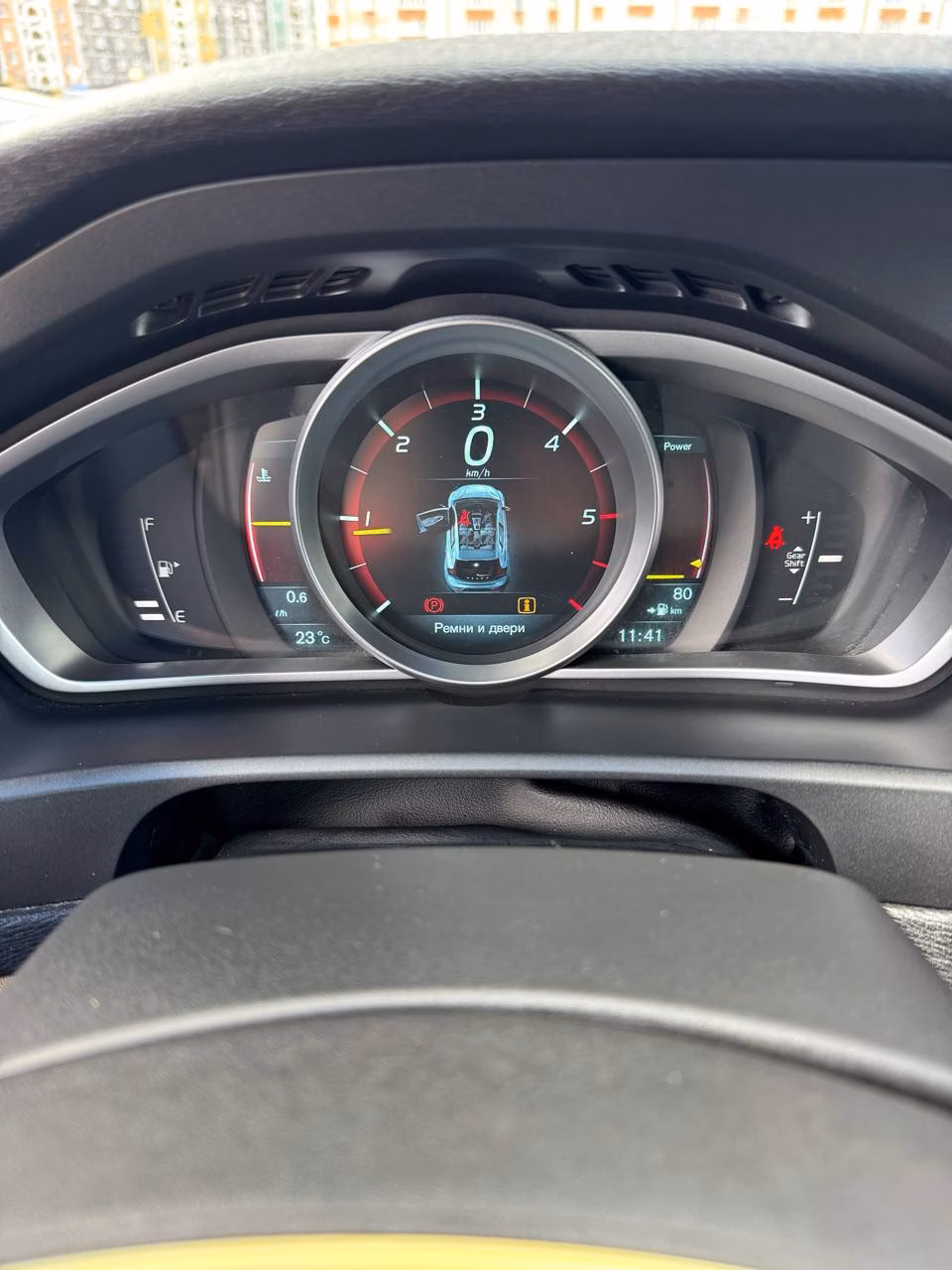 Volvo V40 фото 18