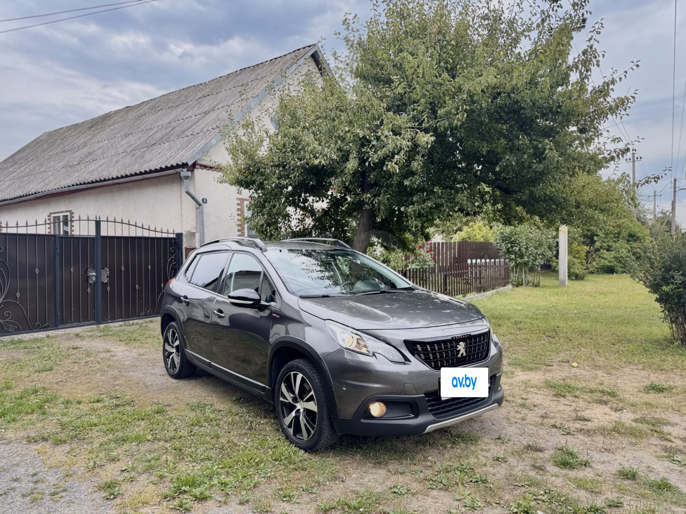 Peugeot 2008 фото 2