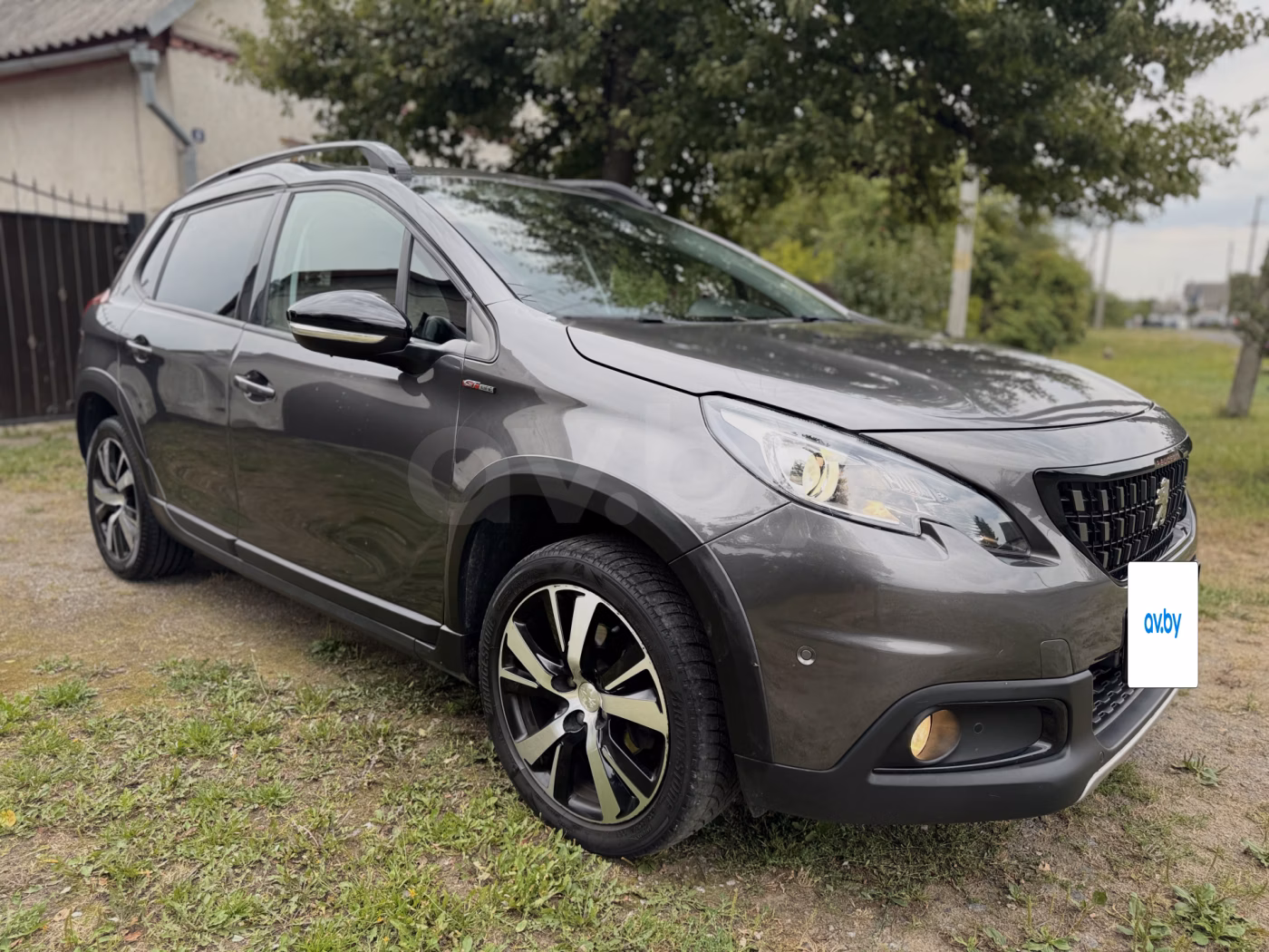 Peugeot 2008 фото 8