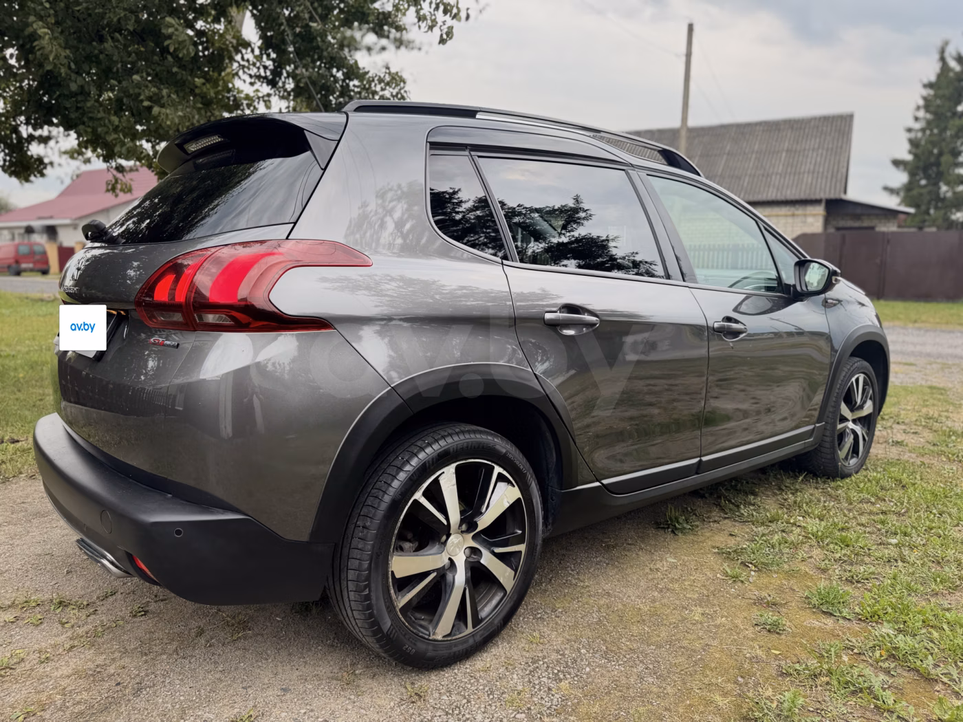 Peugeot 2008 фото 10