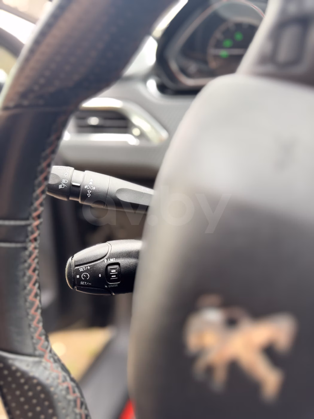 Peugeot 2008 фото 16
