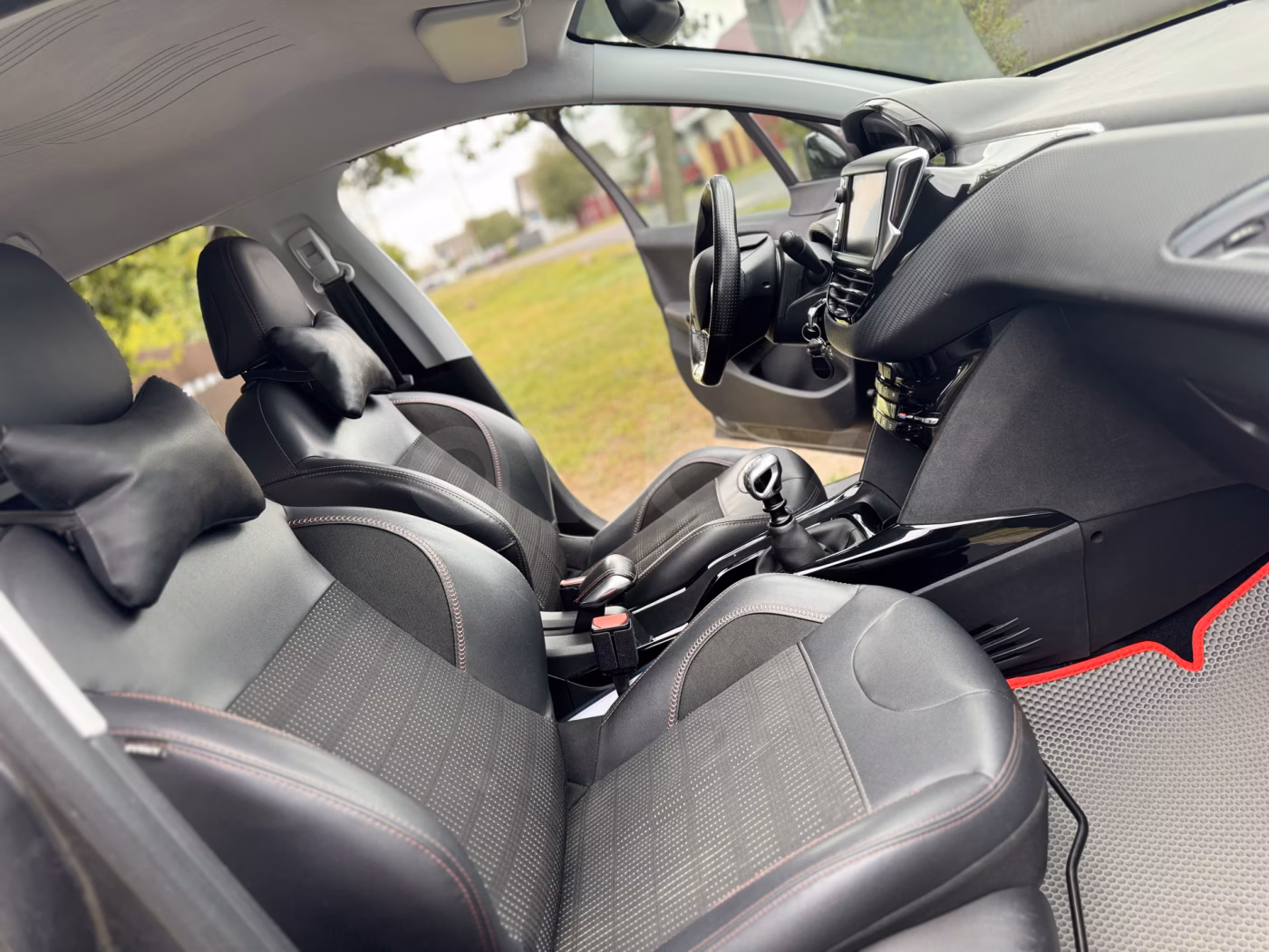 Peugeot 2008 фото 18