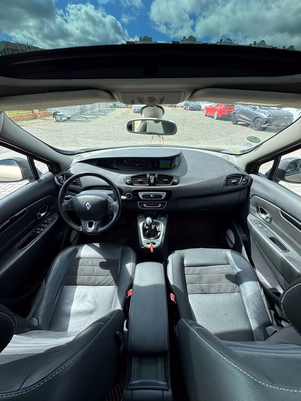 Renault Scenic фото 9