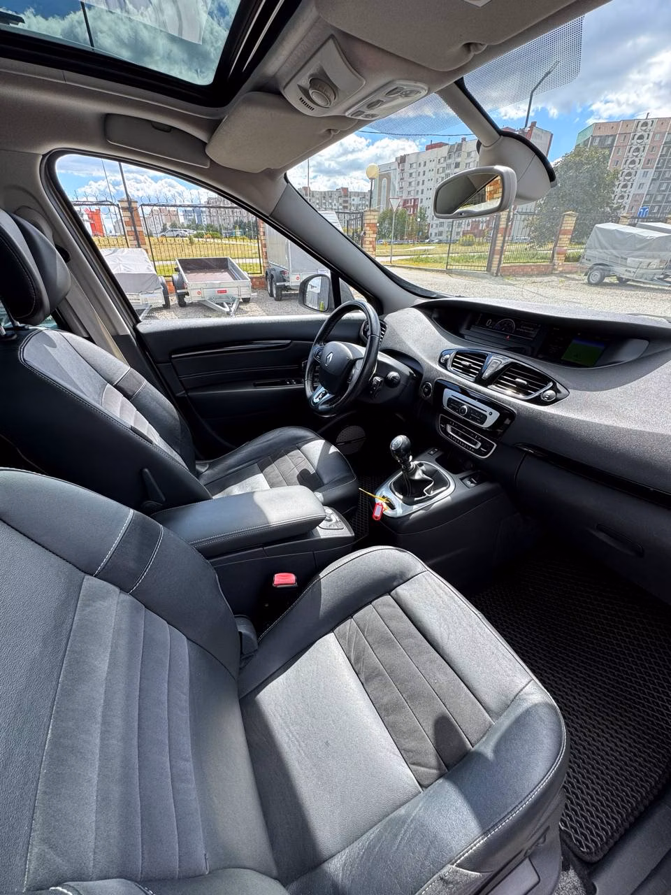 Renault Scenic фото 13