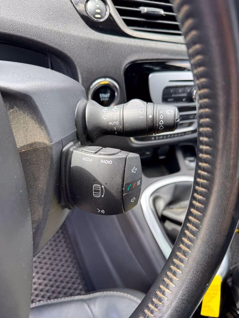 Renault Scenic фото 20