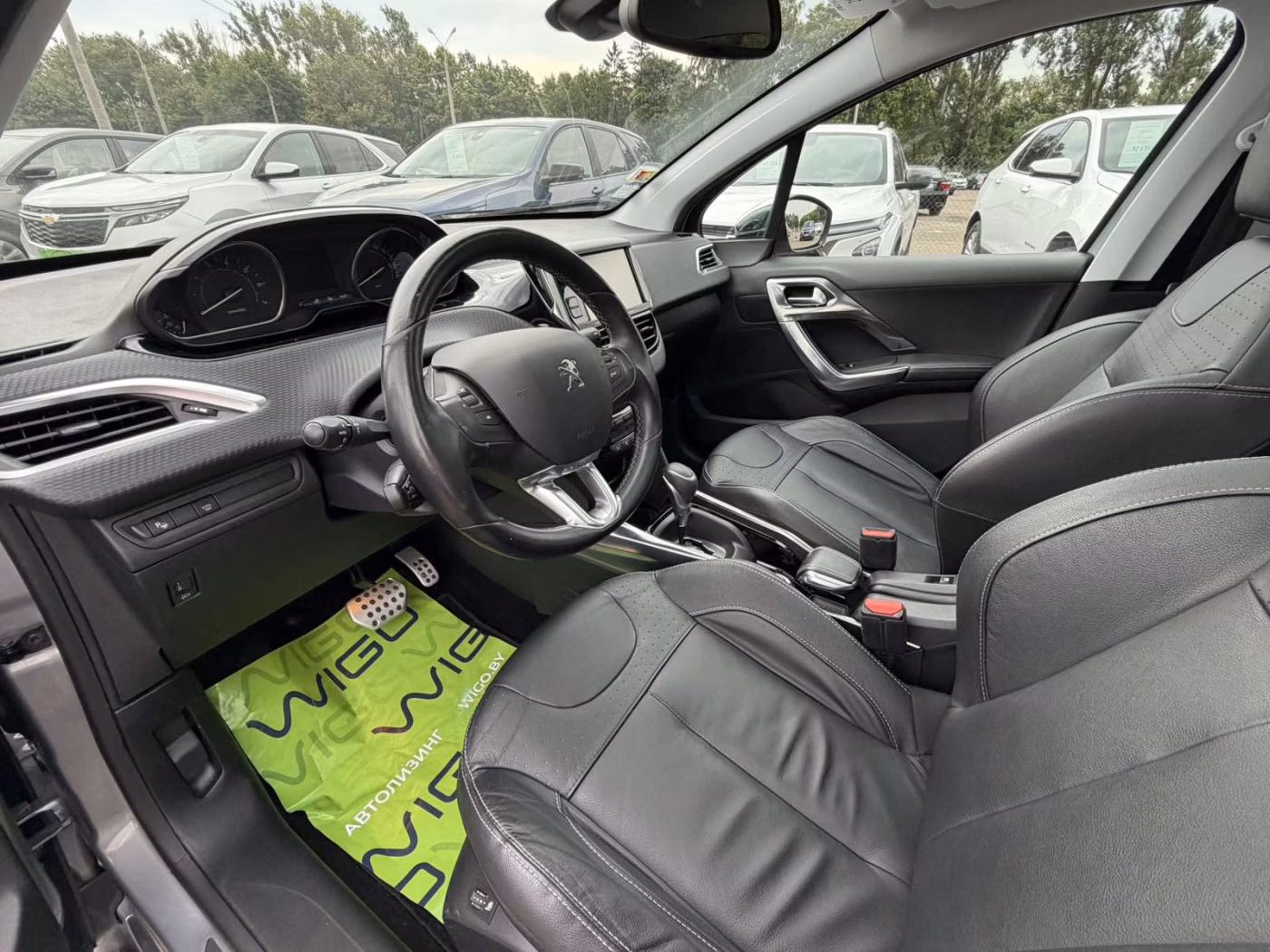 Peugeot 2008 фото 12