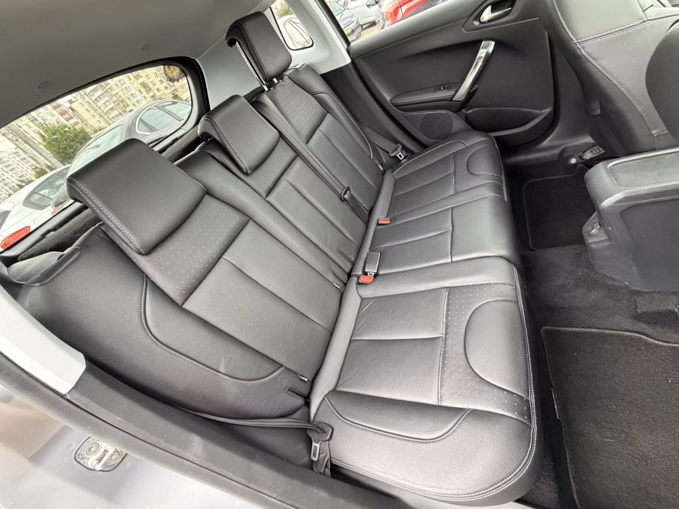 Peugeot 2008 фото 20