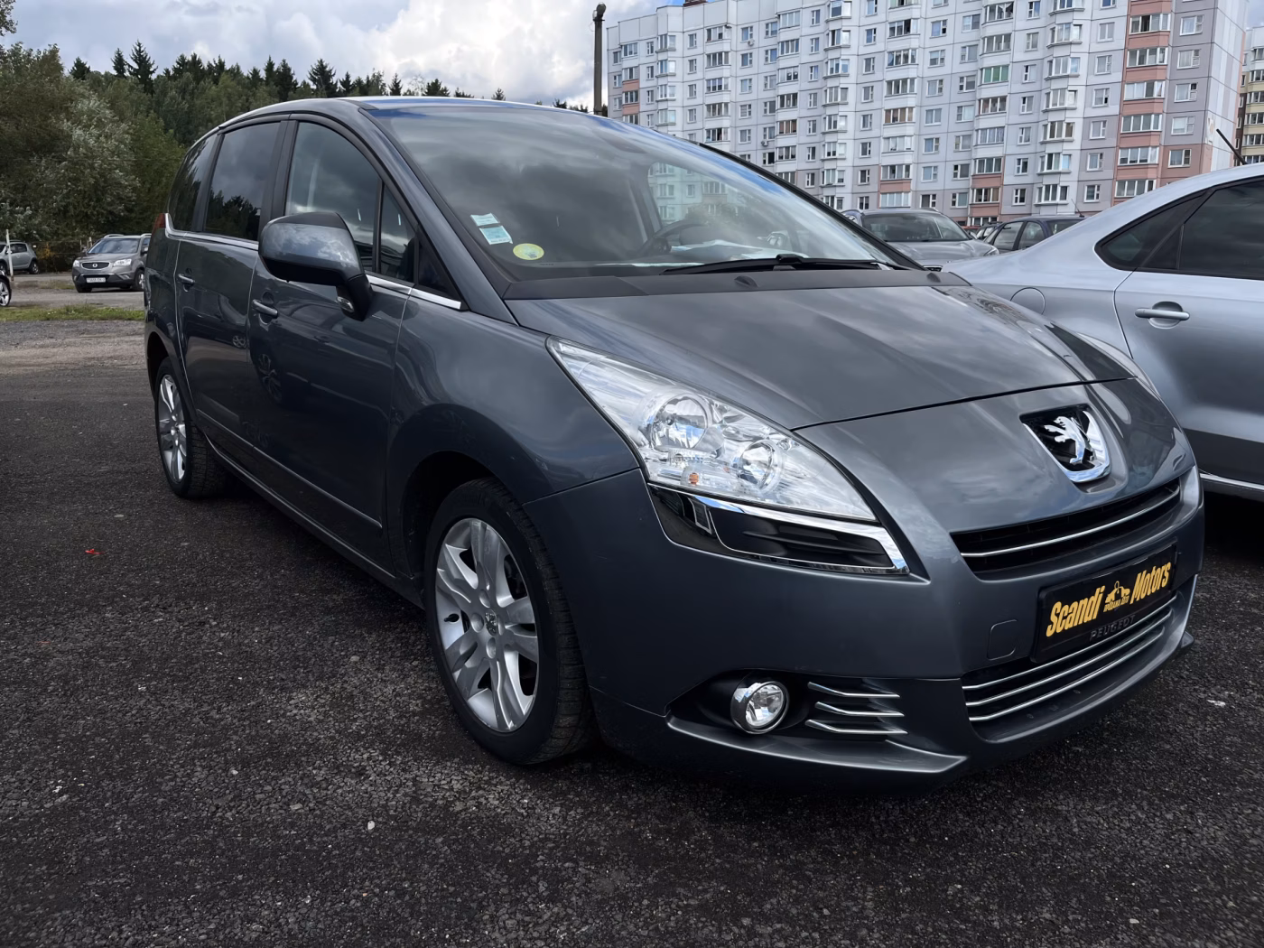 Peugeot 5008 фото 2
